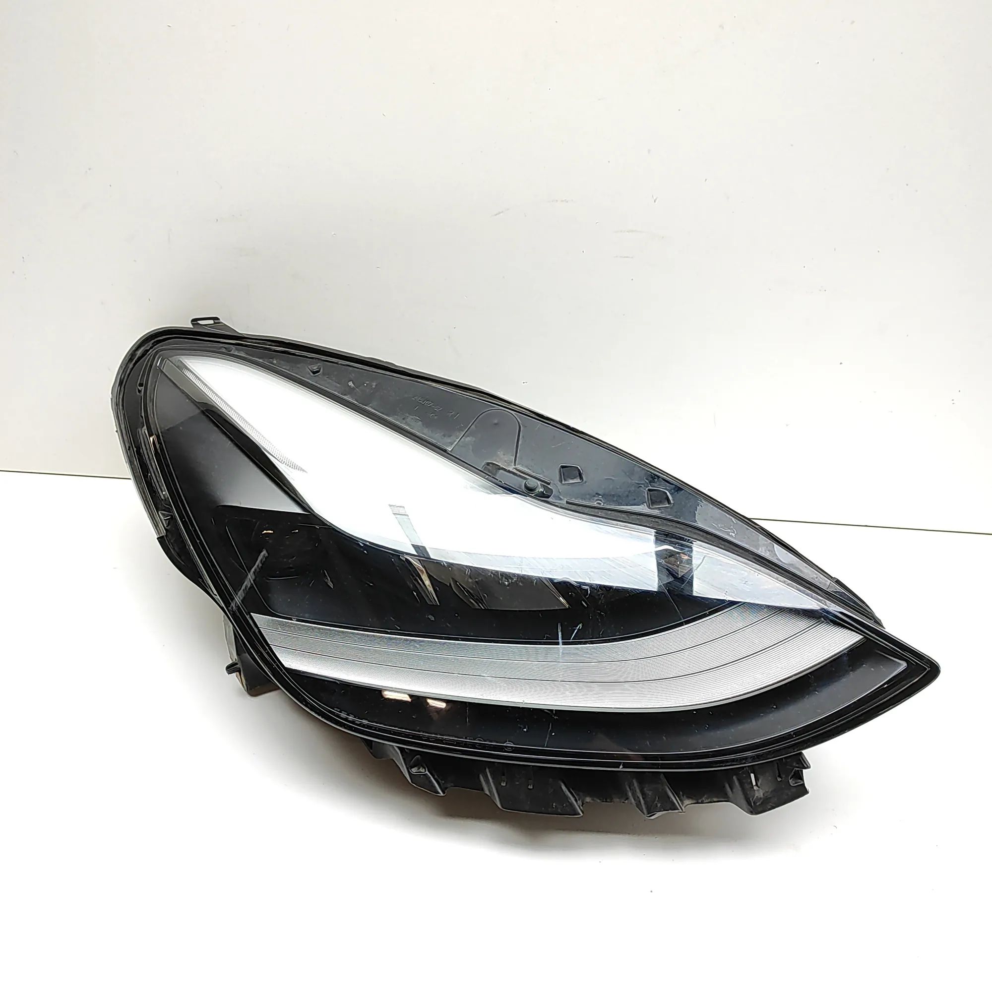 Tesla Model 3 Front Right Headlight 1514953-00-D Front Right Headlight TESLA MODEL ...