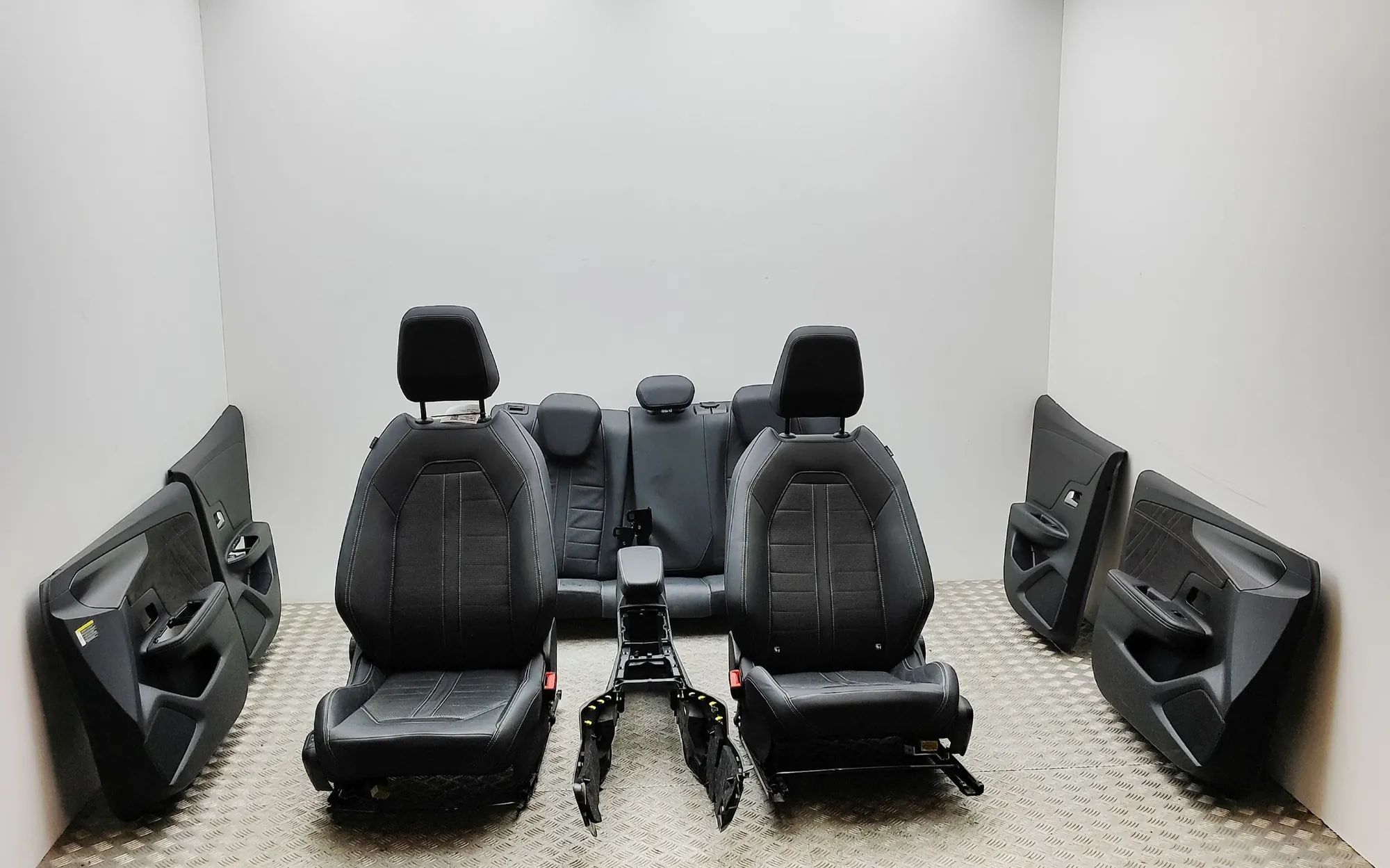 Opel Mokka (B) Interior Seats W/ Door Cards Kit 9839727880, 9839727780, 9839727680, 9835146180,...
