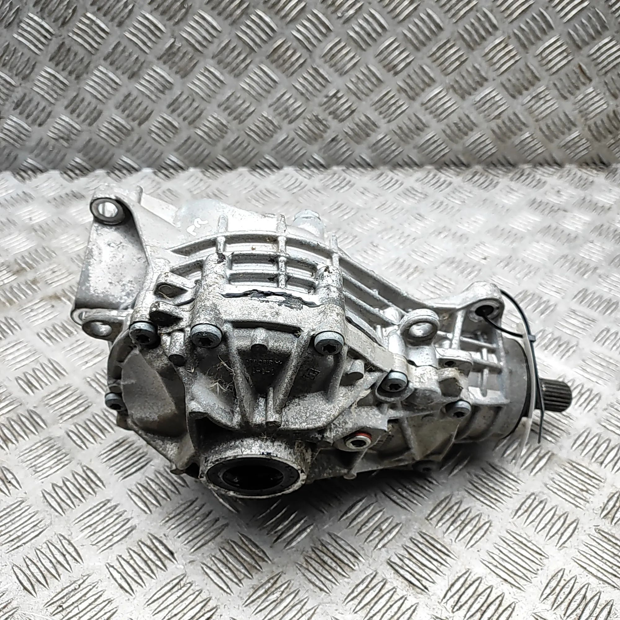 Alfa-Romeo Stelvio front differential 55284590 Front Differential ALFA ROMEO STELVIO ...