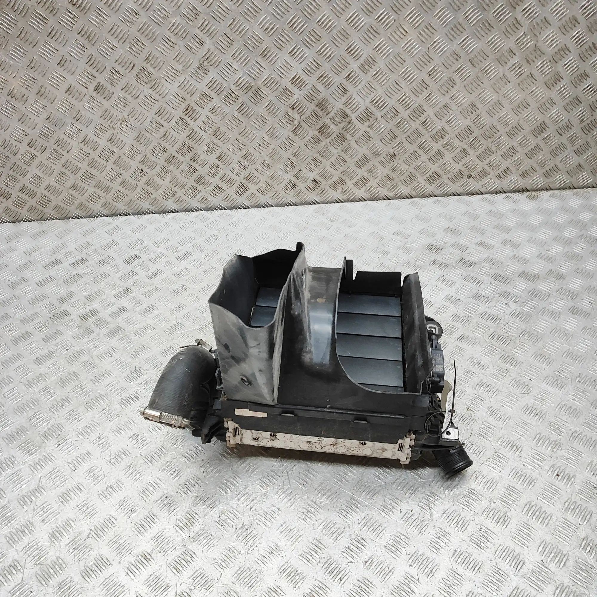 Porsche Cayenne Intercooler radiator