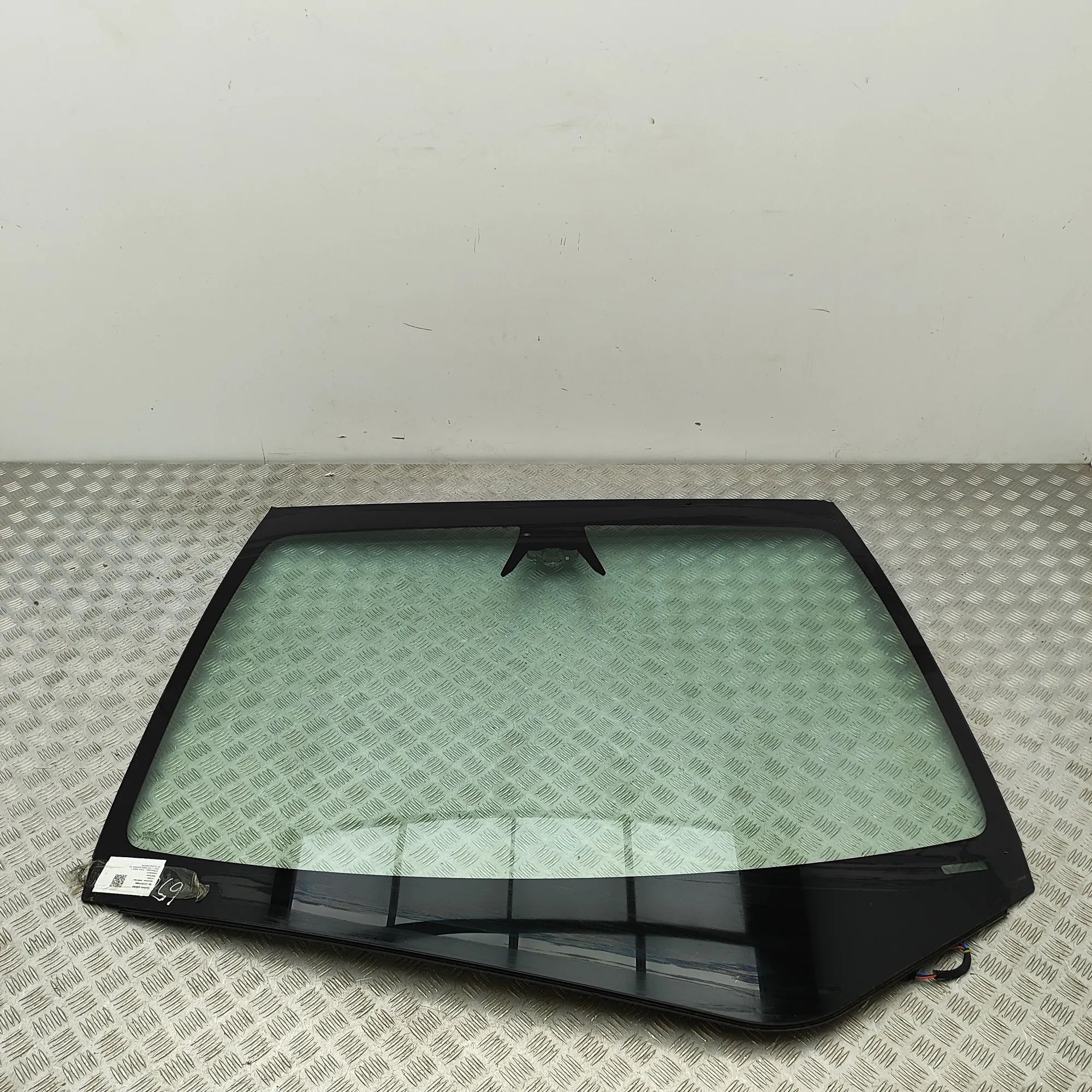 Tesla Model Y Front Windshield 1873138-99-E, 1921747-01-B, 1533237-S0-I Front ...
