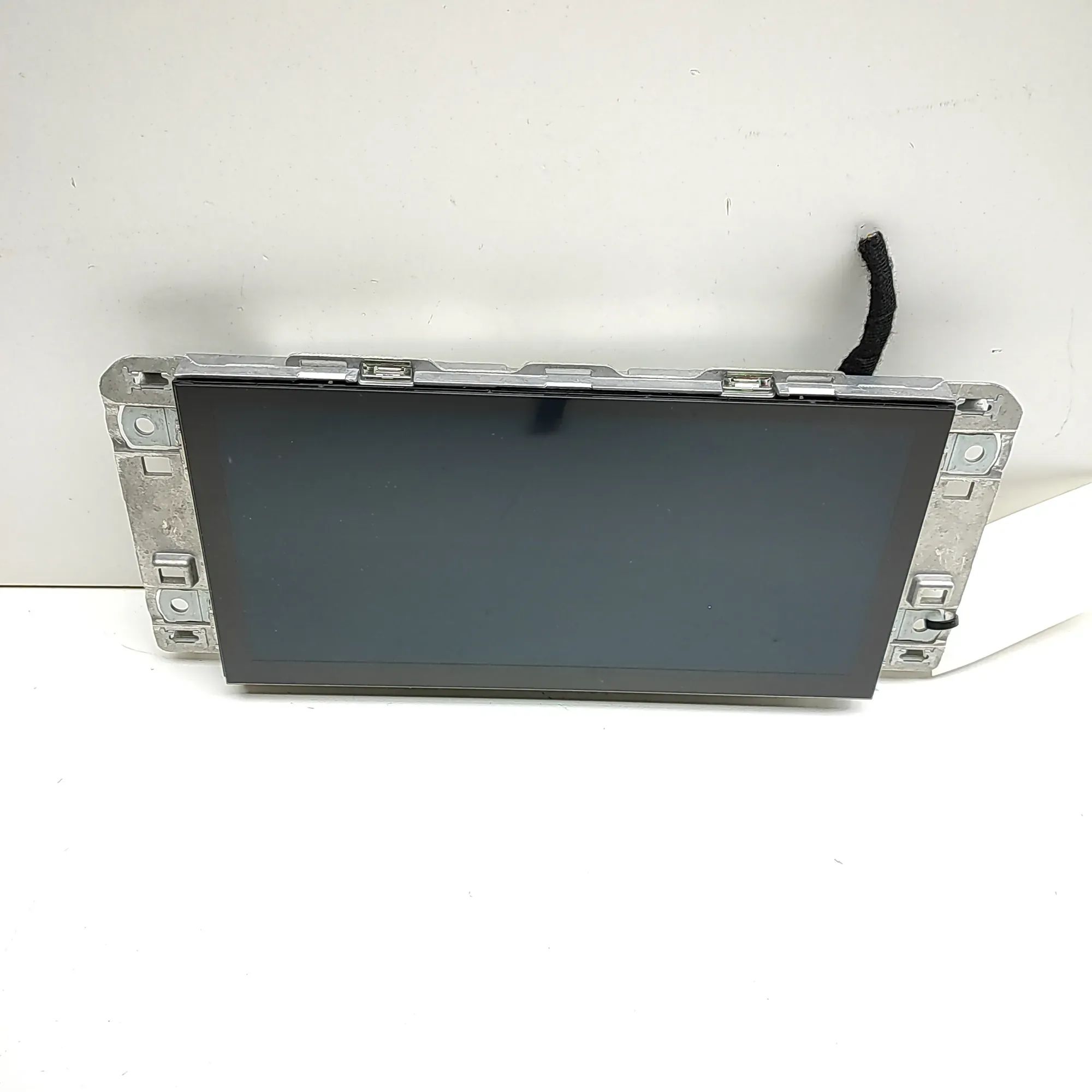 Audi Q3 (F3) Navigation Screen Display 83A919605C Navigation Screen Display AUDI Q3 (S...