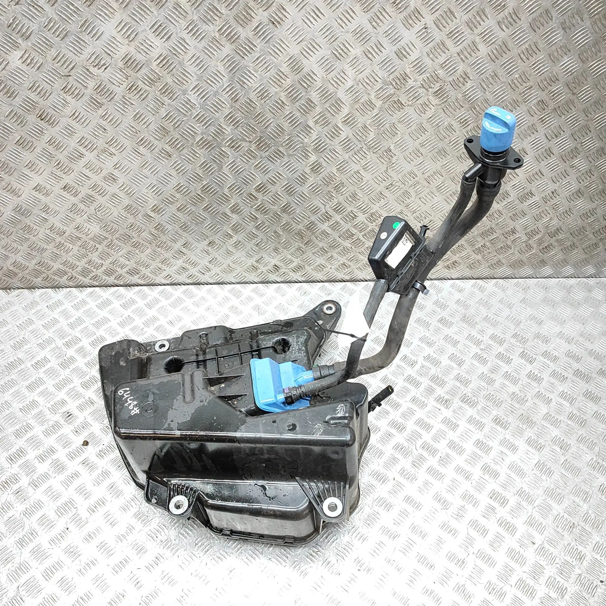 Audi A5 (B8) Adblue бачок 4067425AC, 4077103AD, 8W6131963, 8W0131878AC Ad...