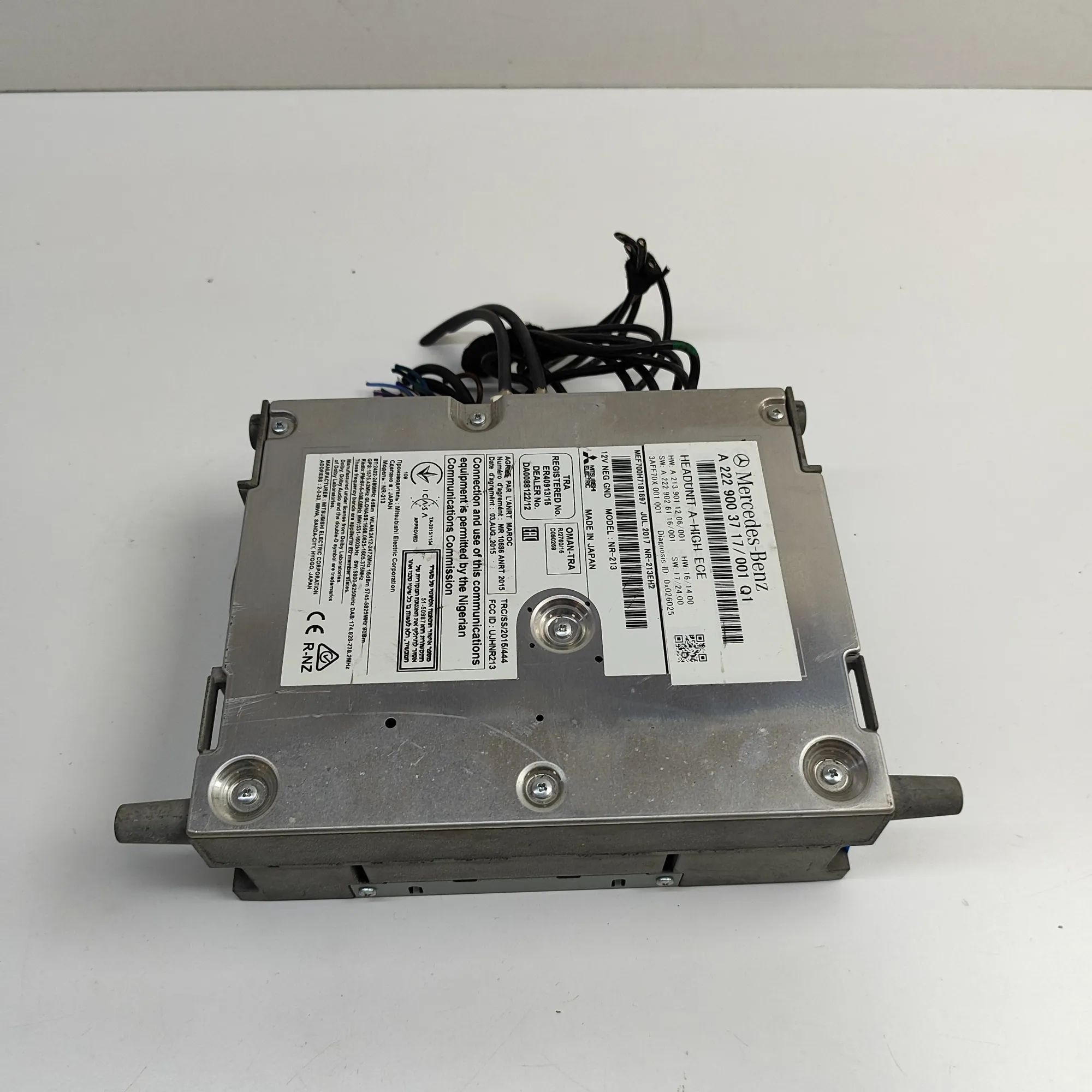 Mercedes-Benz A (W176) Music Navi CD Radio Player Head Unit A2139011206, A2229026116, A2229003717 Music Nav...