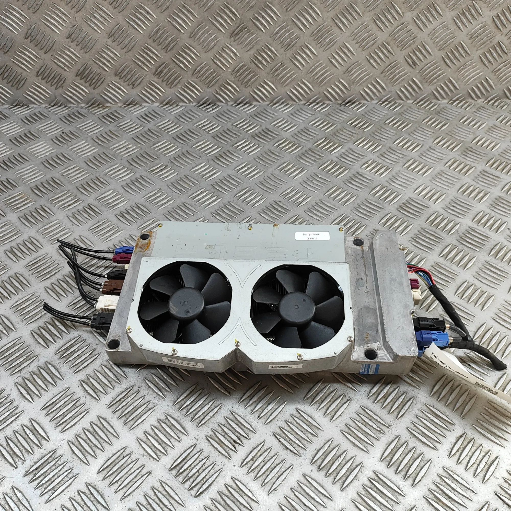 Tesla Model S Other Control Units 1655000-70-I Other Control Units TESLA MODEL S ...