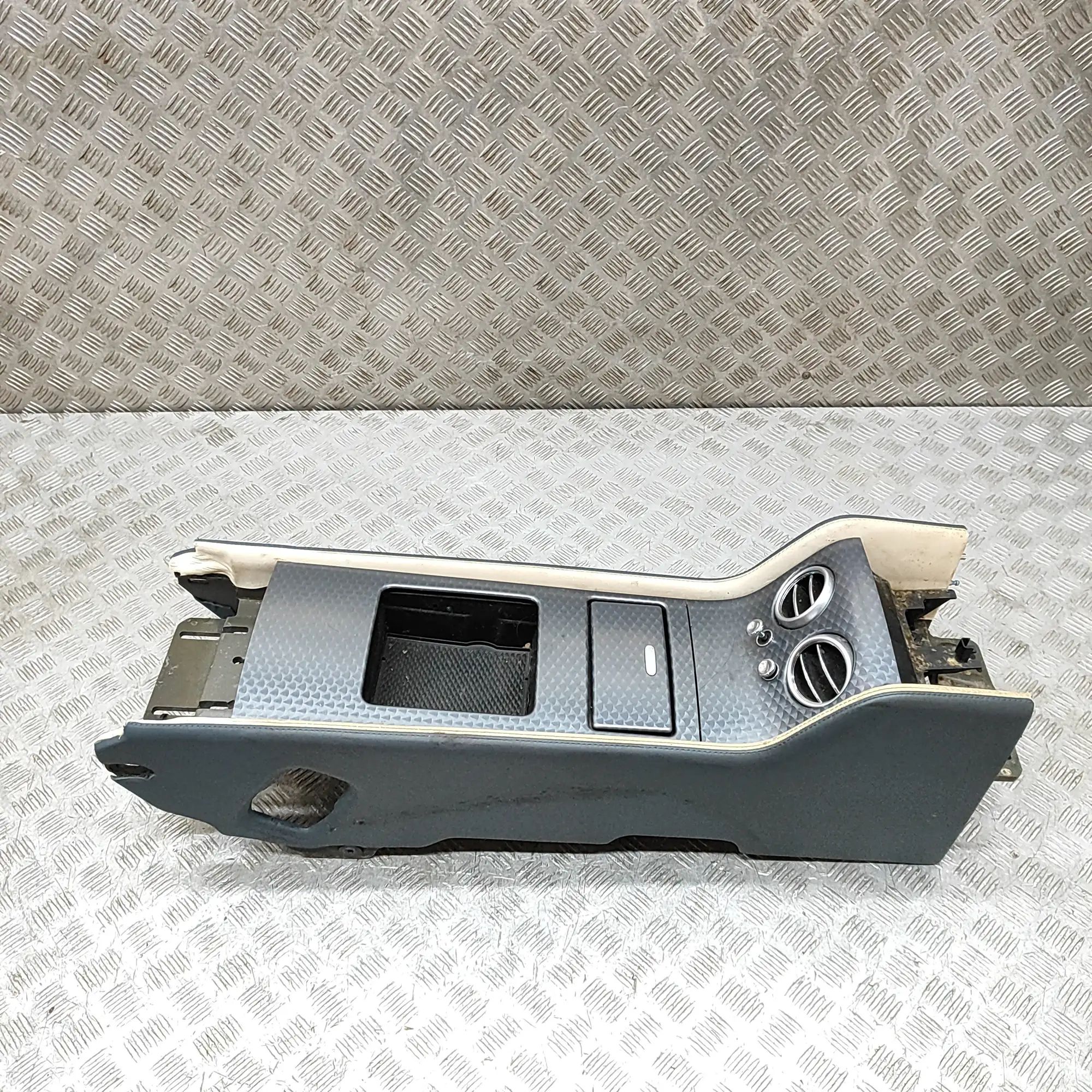 Bentley Continental GT, GTC, Flying Spur center console 3W0863457E Center Console BENTLEY CONTINENTAL (...
