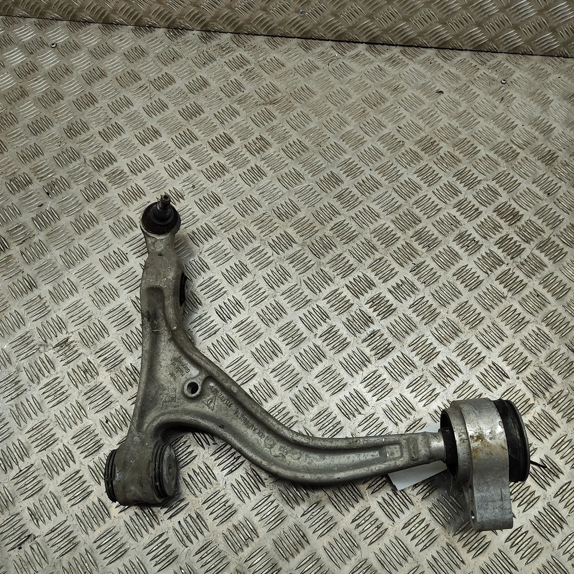 Porsche Panamera Front Right Lower Control Arm 971407166, 971407166D Front Right Lower Control...