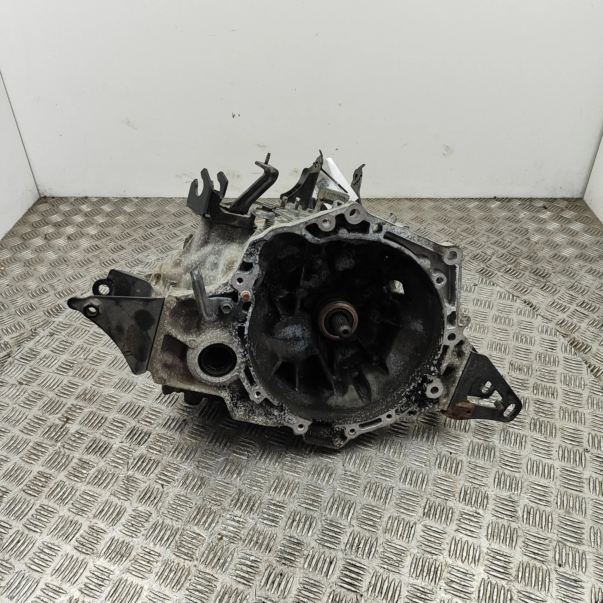 Toyota Auris Gearbox 30300-02310 Gearbox TOYOTA AURIS (_E18_) (2012-...