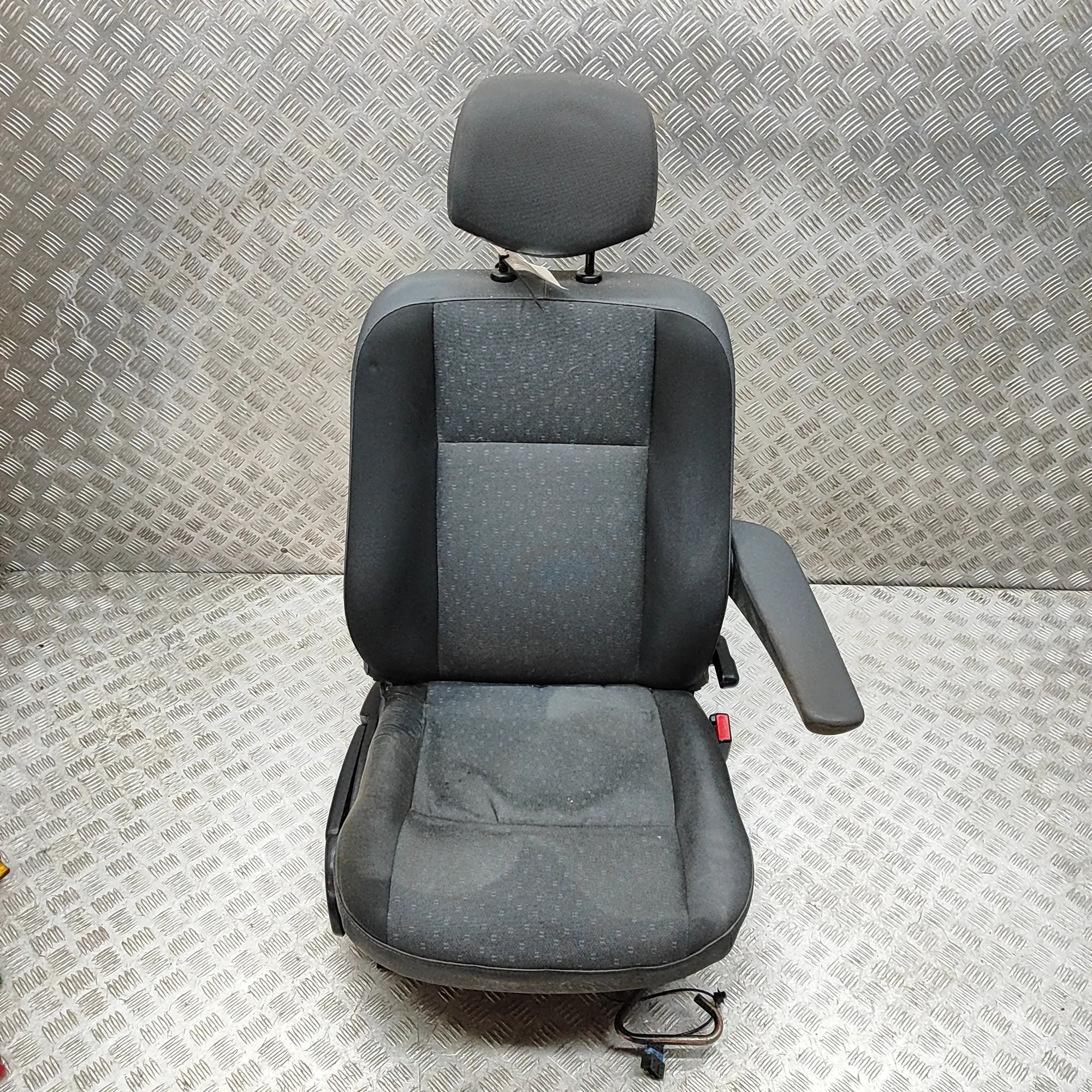 Opel Movano (B) Front Right Seat 870001187R Front Right Seat OPEL MOVANO (B Mini...