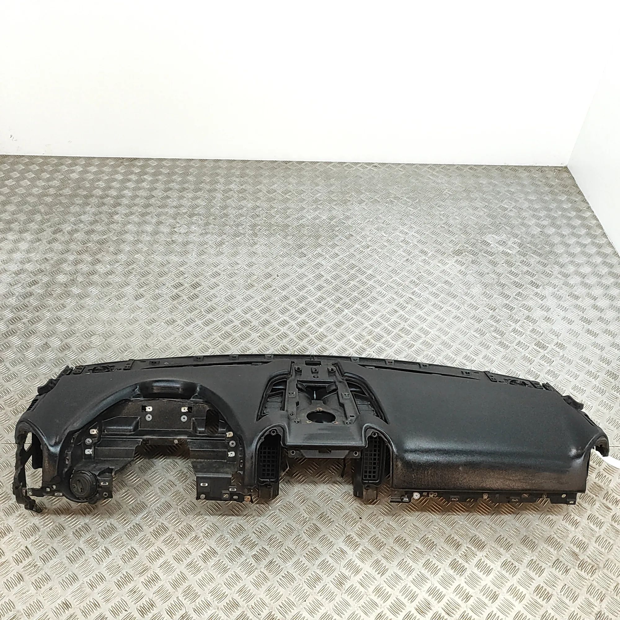 Porsche Cayenne Dashboard
