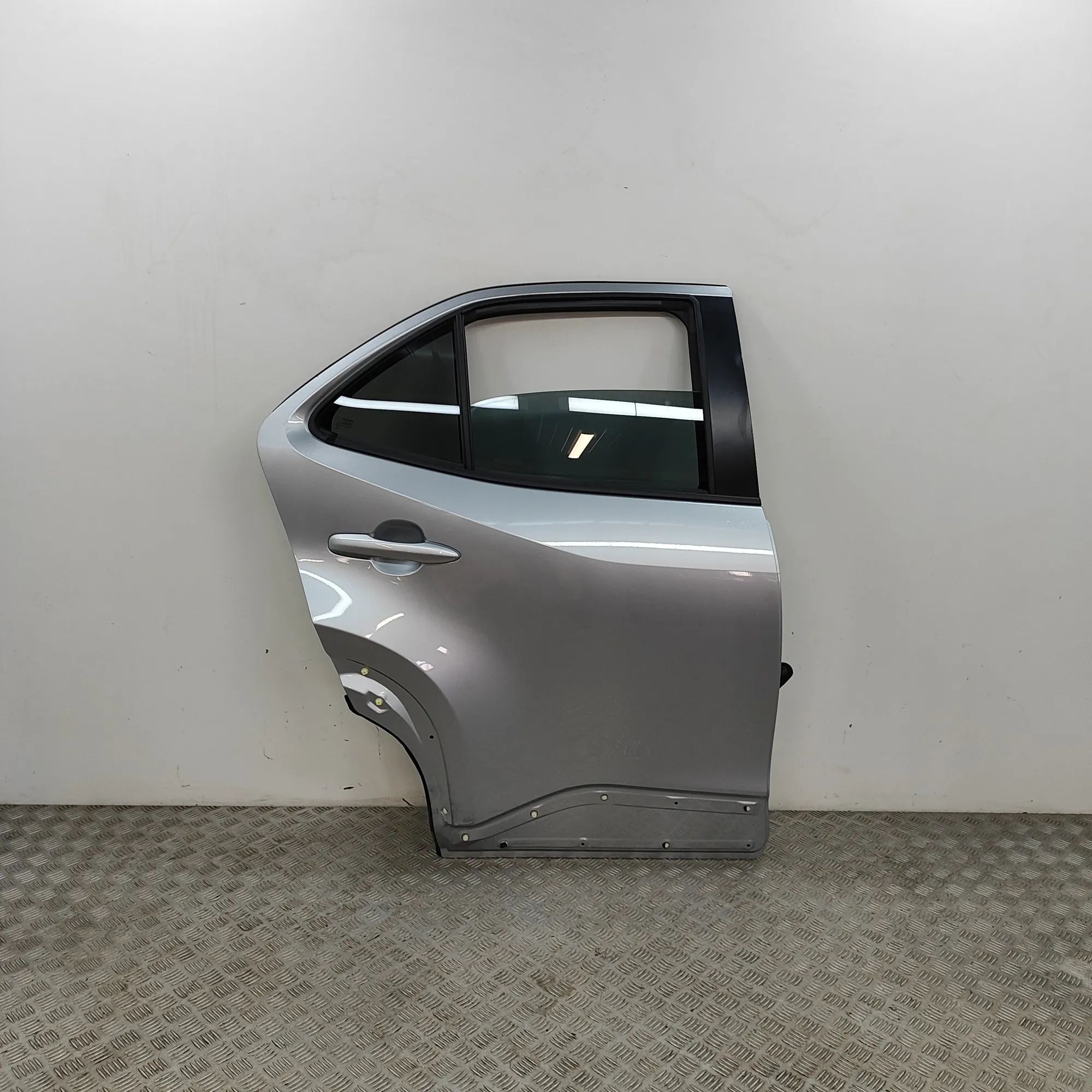 Toyota Yaris Rear Right Door 67113-K2010 Rear Right Door TOYOTA YARIS (CROSS...