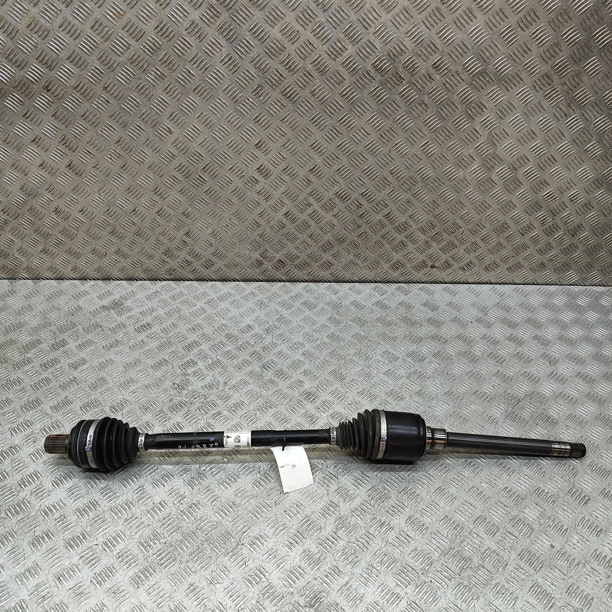 Mercedes-Benz GLE (W167) Front Right Driveshaft A1673308601 Front Right Driveshaft MERCEDES-BEN...