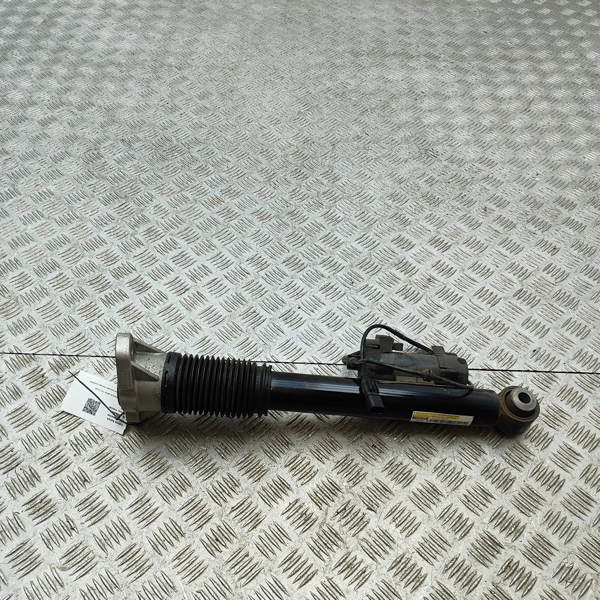 Mercedes-Benz GLE (W167) Rear Left Shock Absorber A1673201503 Rear Left Shock Absorber MERCEDES-B...