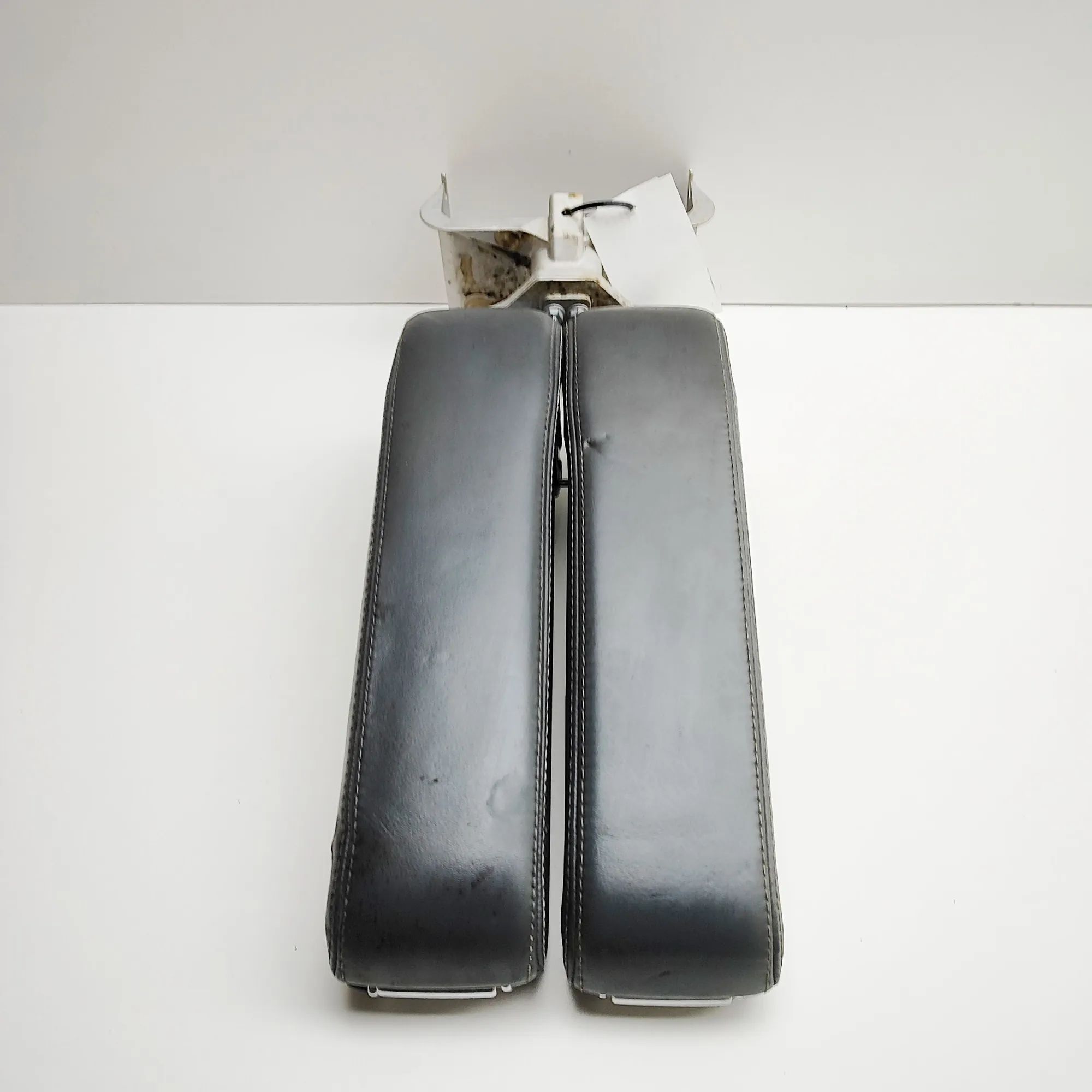 Bentley Continental GT, GTC, Flying Spur Armrest 3W0864209G Armrest BENTLEY CONTINENTAL (Coupe 3...