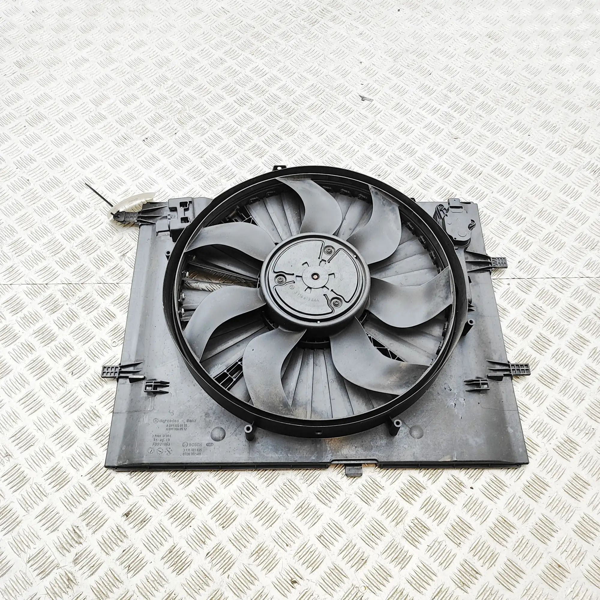Mercedes-Benz A (W176) Engine Cooling Fan Shroud A0999060512, 3135103835, 0130707401, A099505015...
