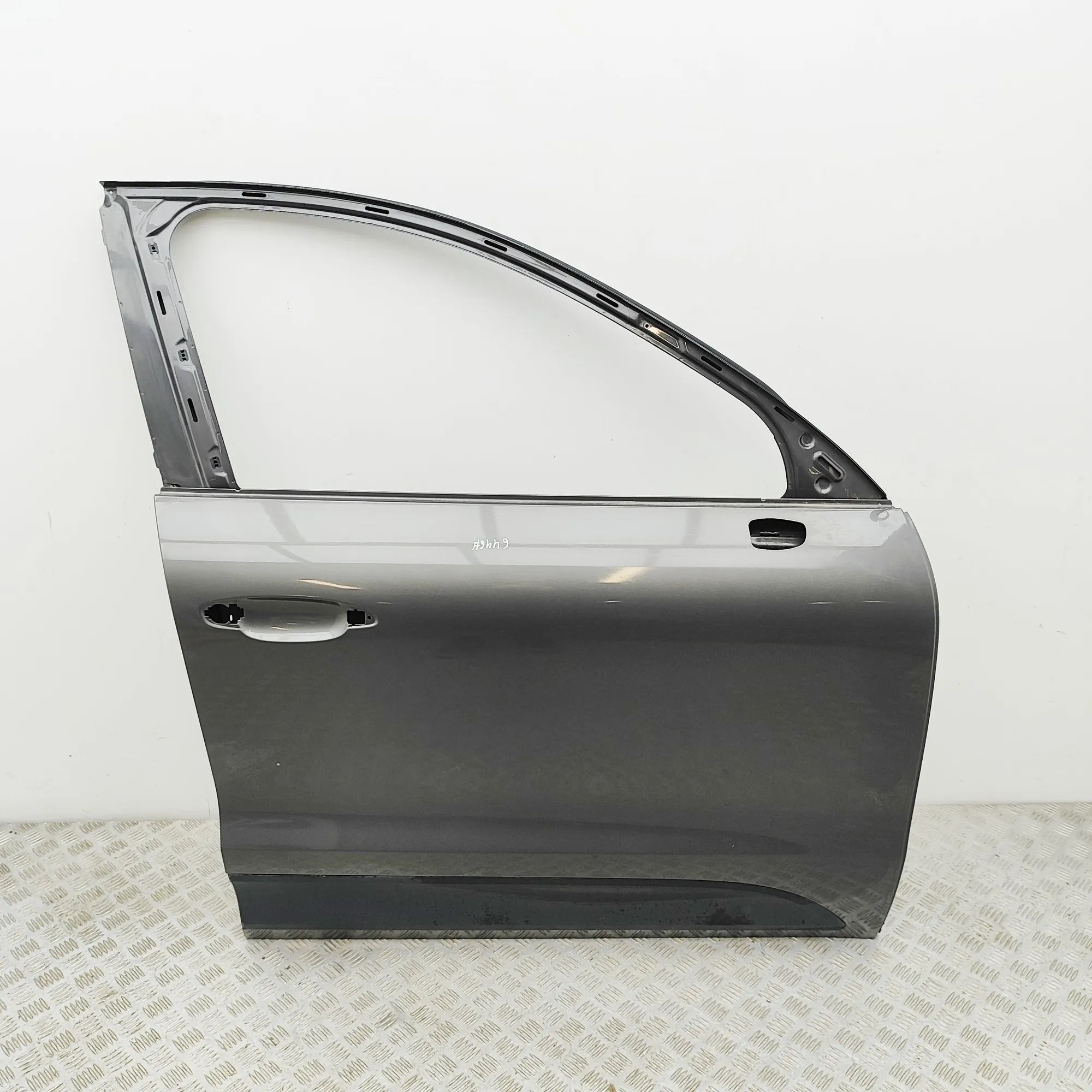 Porsche Macan Front Right Door