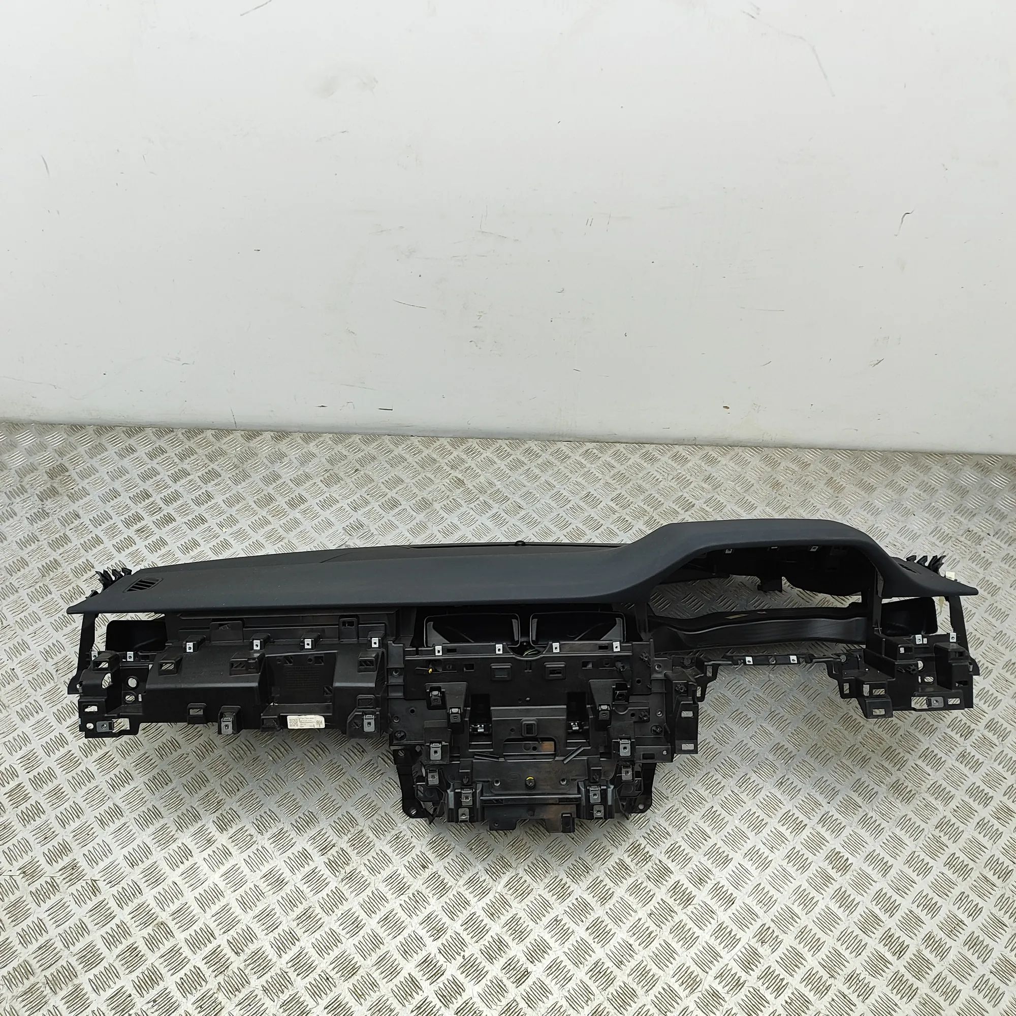 Land Rover Range Rover Evoque Dashboard K8D2-04320-F, K8D2-04320-H, K8D2-04320-M, LK72-...