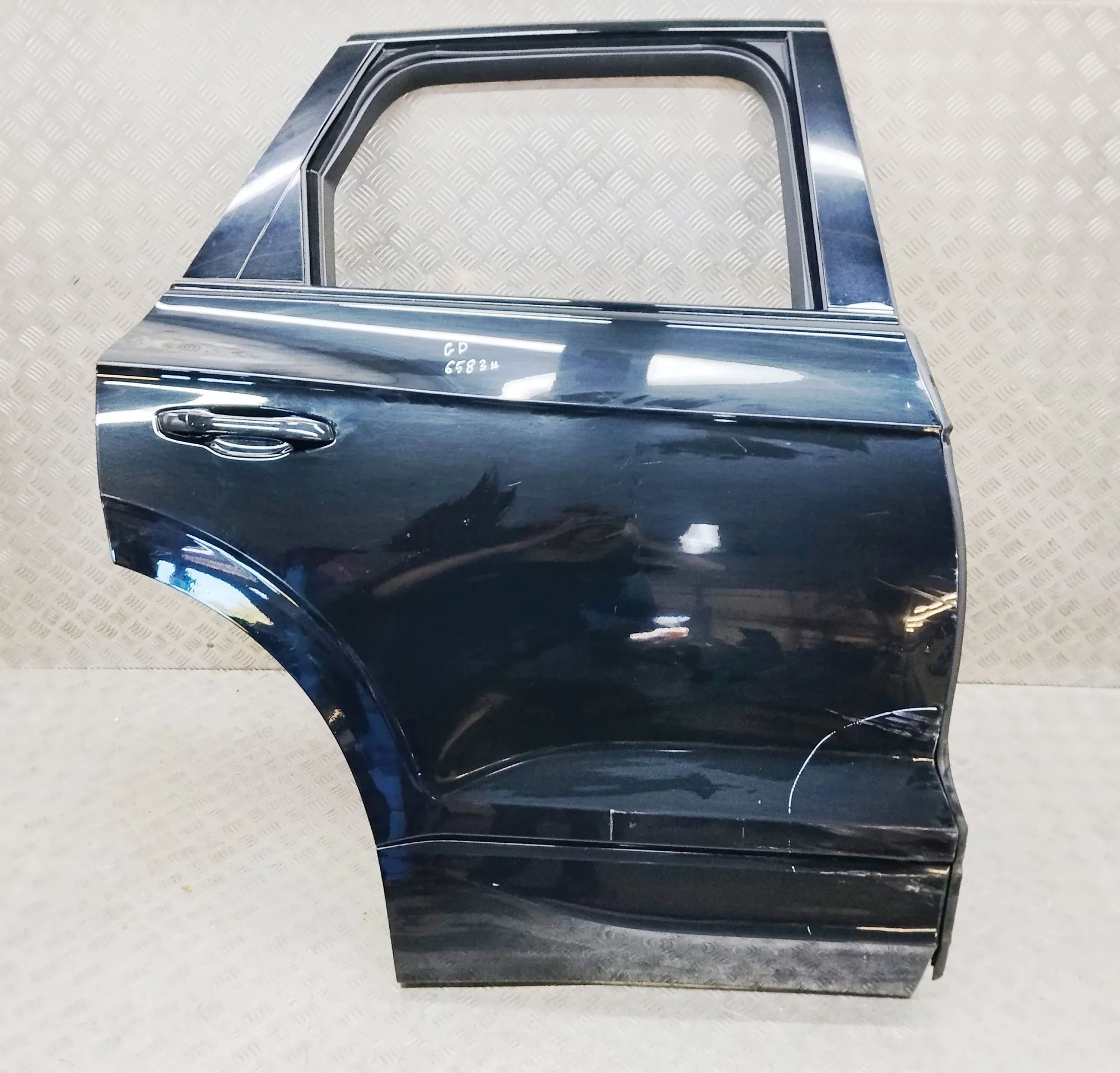 Volkswagen Touareg Rear Right Door 760833052B Rear Right Door VW TOUAREG (CR7) (20...
