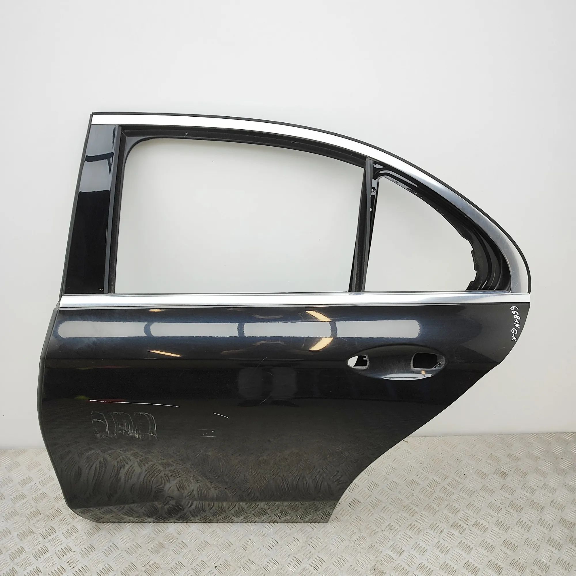 Mercedes-Benz A (W176) Rear Left Door A2137320110 Rear Left Door MERCEDES-BENZ E-CLAS...