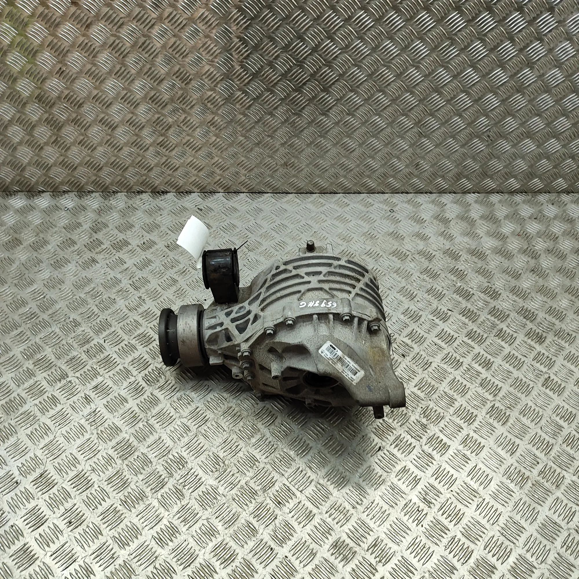 Maserati Ghibli rear differential 670220108 Rear Differential MASERATI GHIBLI (M1...