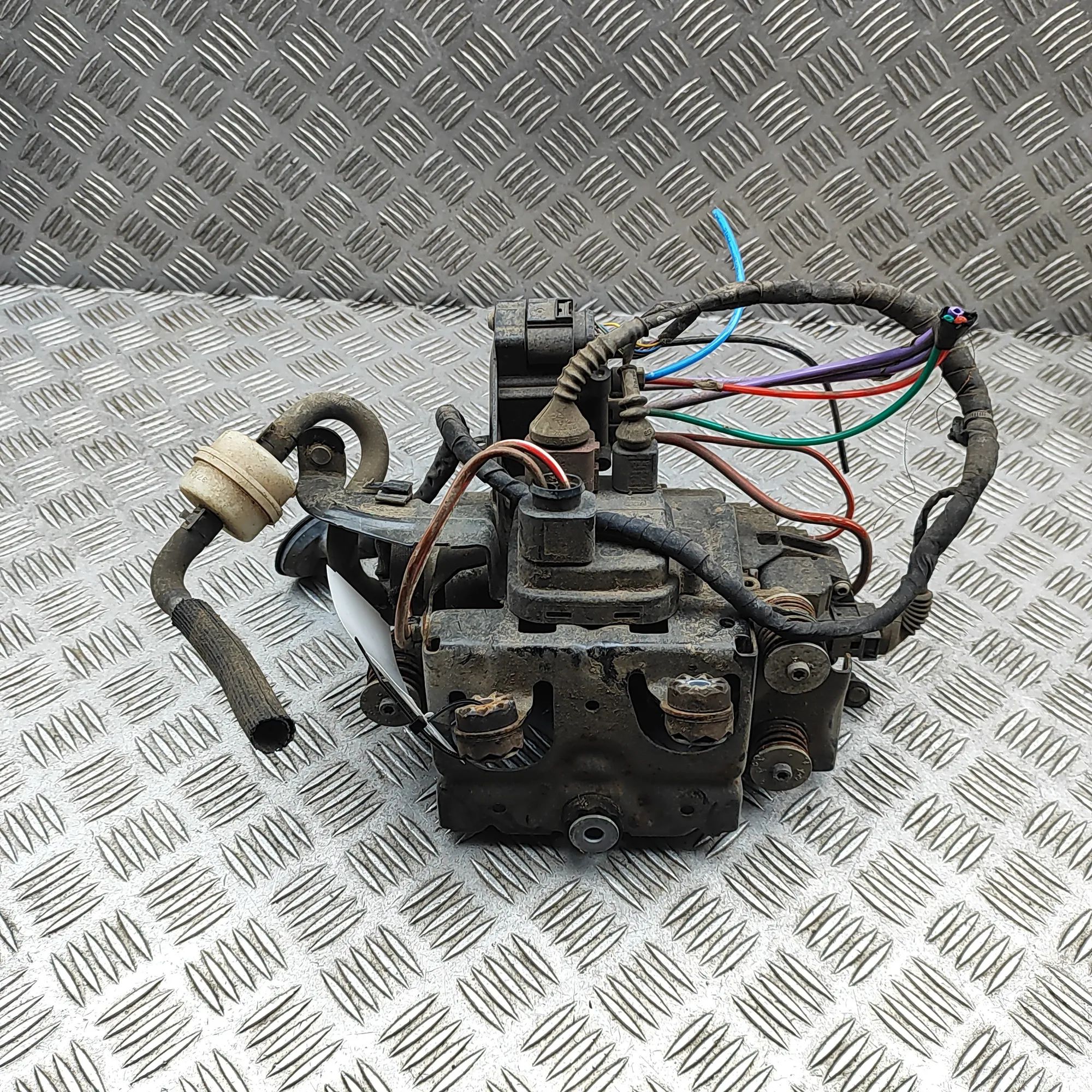 Volkswagen Touareg Air Suspension Compressor 443020300, 4M0616005H Air Suspension Compressor...