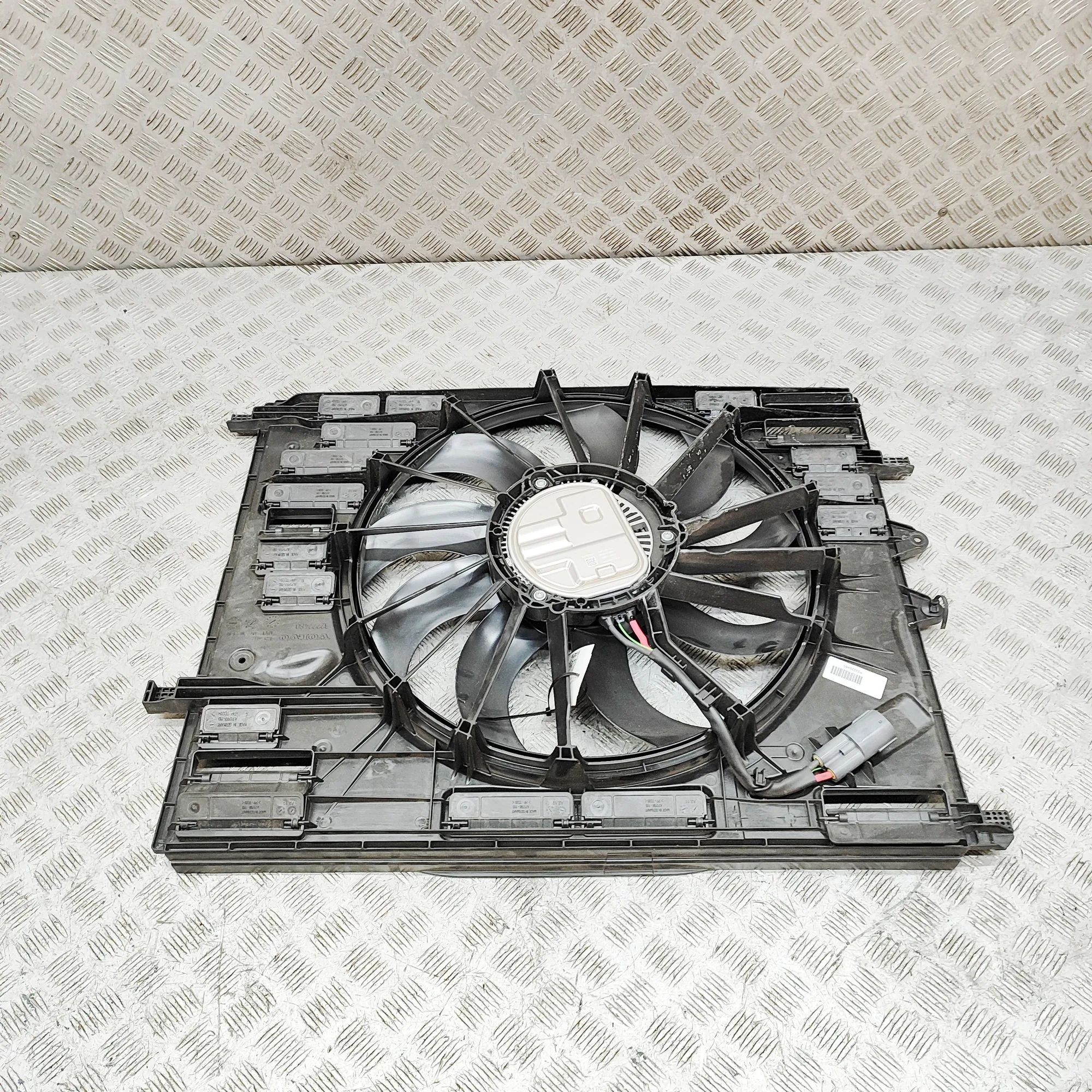 Volvo XC90 Engine Cooling Fan Shroud 32222480 Engine Cooling Fan Shroud VOLVO XC90 (...