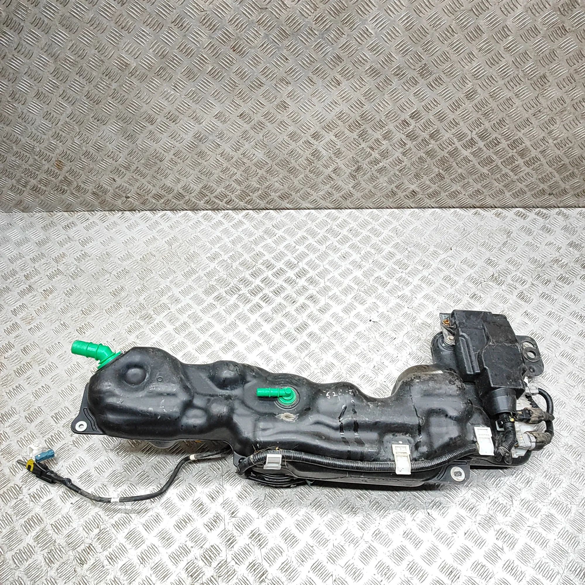 Toyota Hilux Adblue tank 77871-0K010, 4086601AF, 4088306AA, 77871-0K010-...