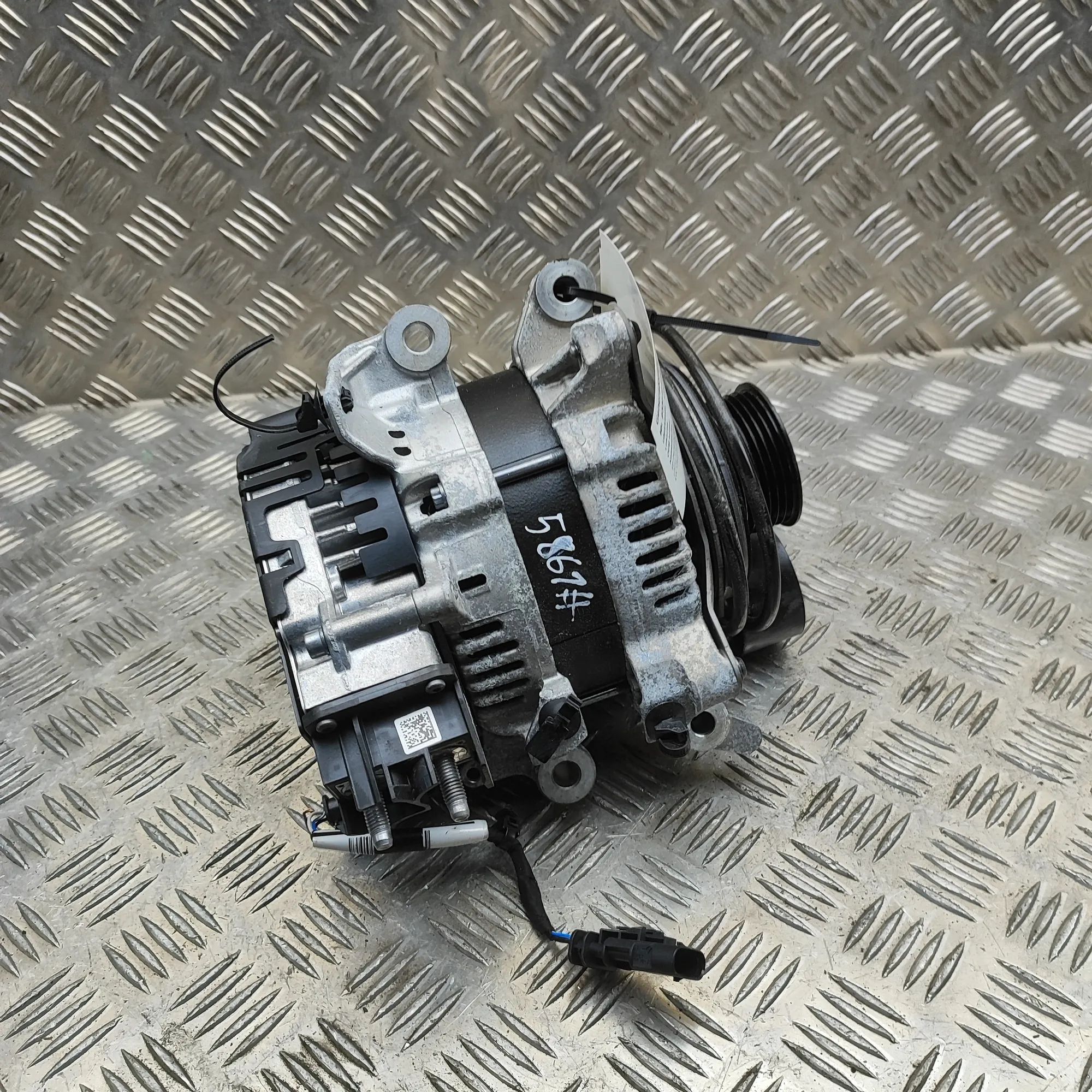 Volvo XC40 / EX40 Alternator Generator 32406474 Alternator Generator VOLVO XC40 (536) ...
