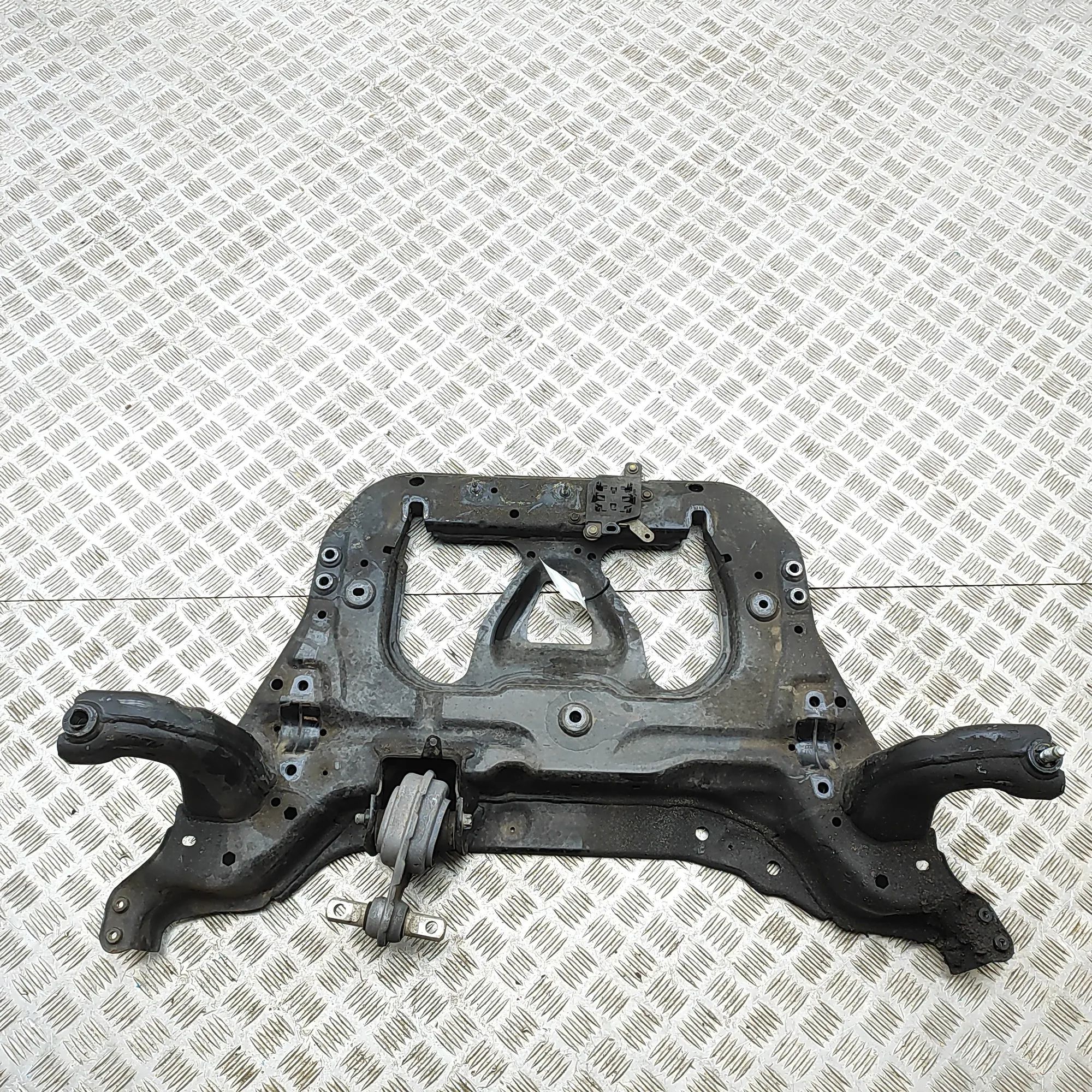 Mercedes-Benz GLB / EQB (X247) Front subframe A1776260700, A1776207101 Front Subframe MERCEDE...