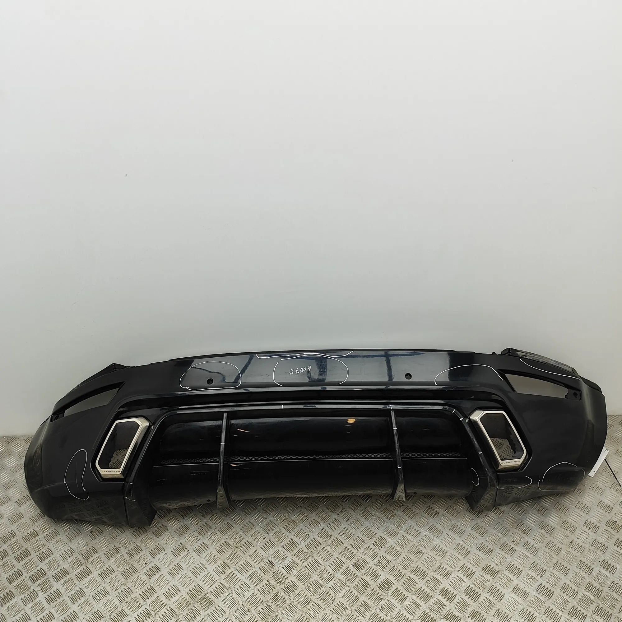 Land Rover Range Rover Evoque rear bumper GJ32-17A958-CA8LML, LR074962 Rear Bumper LAND R...