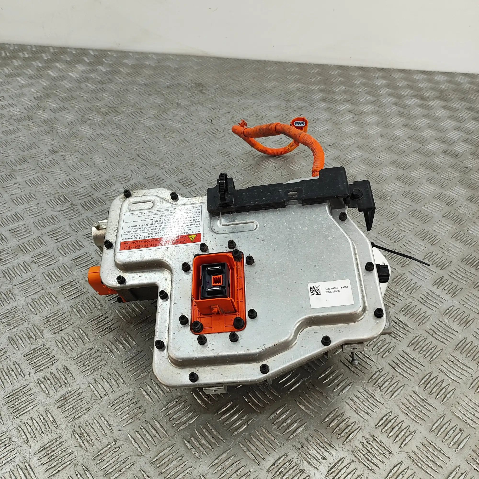 Hyundai Kona Invertteri 91958-K411D, 91958-K4101 Inverter HYUNDAI KONA ...