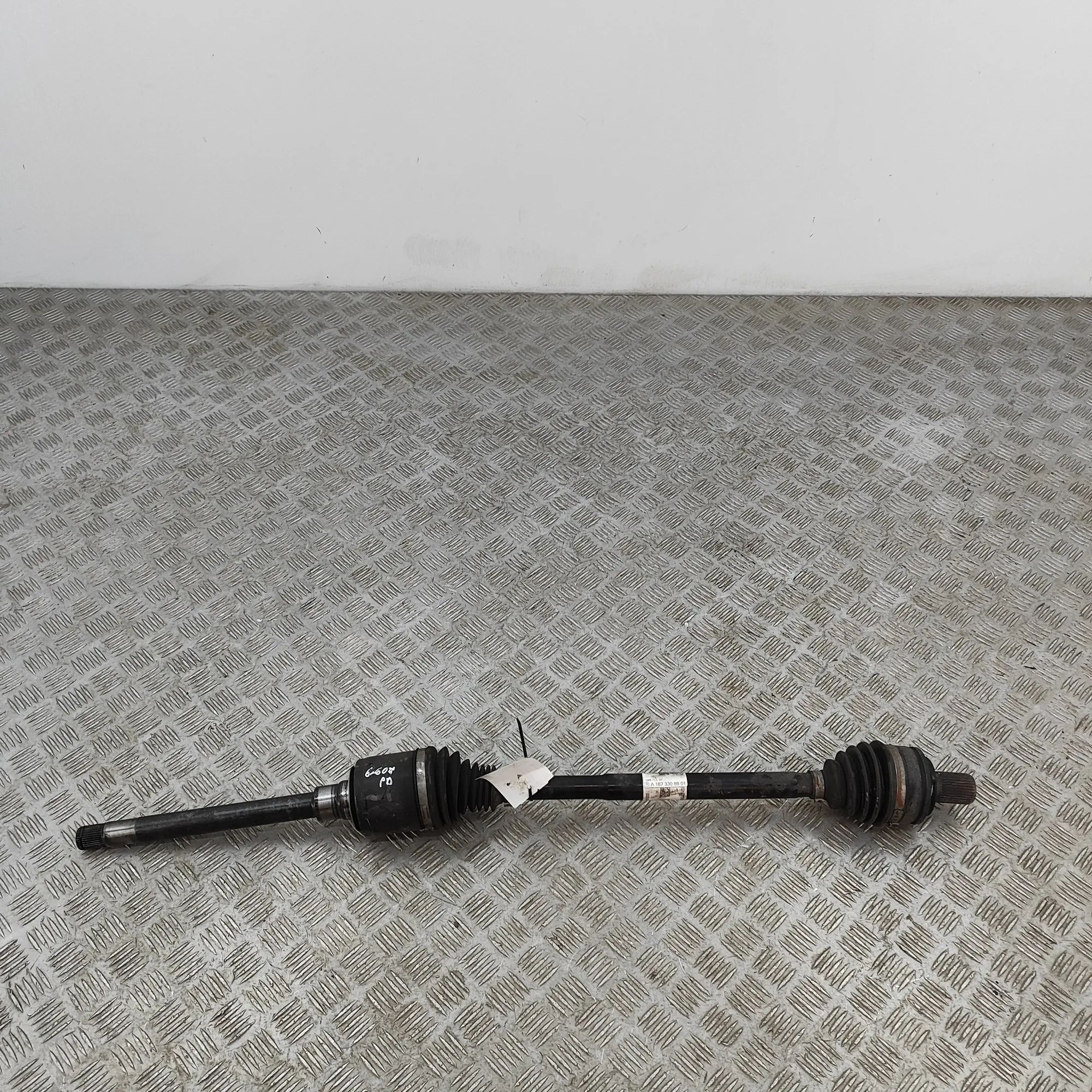 Mercedes-Benz GLE (W167) Front Right Driveshaft A1673308601 Front Right Driveshaft MERCEDES-BEN...