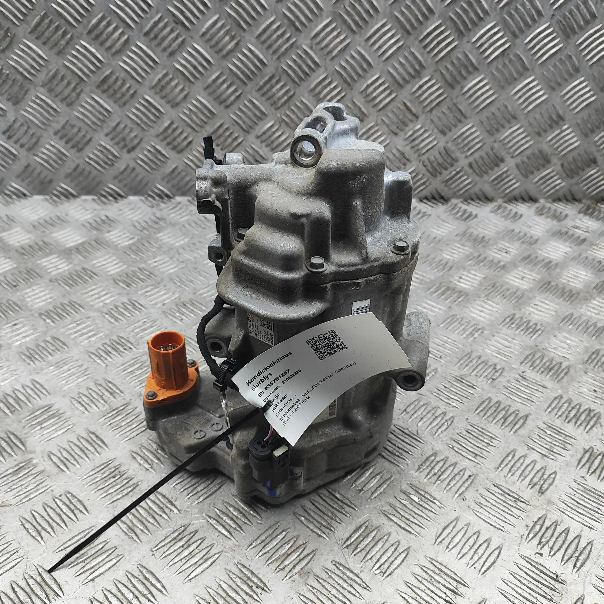 Mercedes-Benz GLA / EQA (H247) Air Condition A/C Pump A0008307704 Air Condition A/C Pump MERCEDES-BEN...