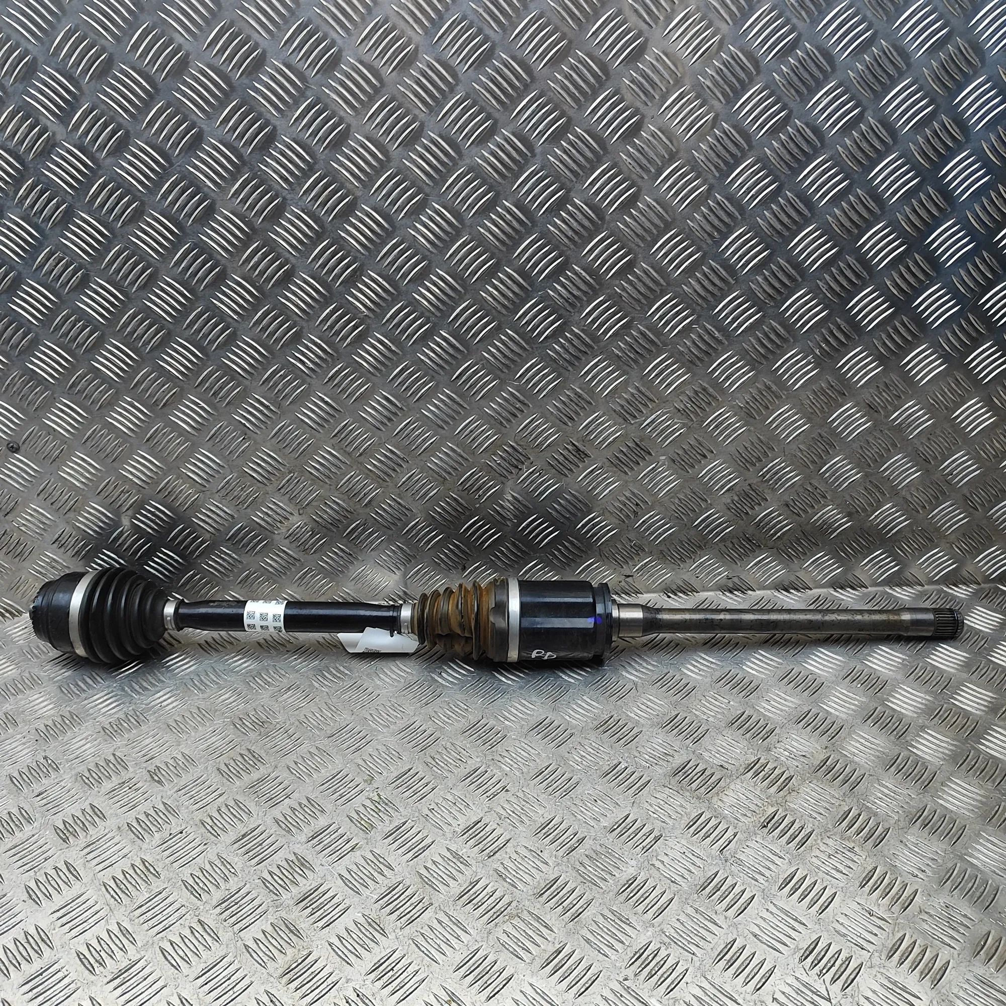 BMW X6 (G06) Front Right Driveshaft