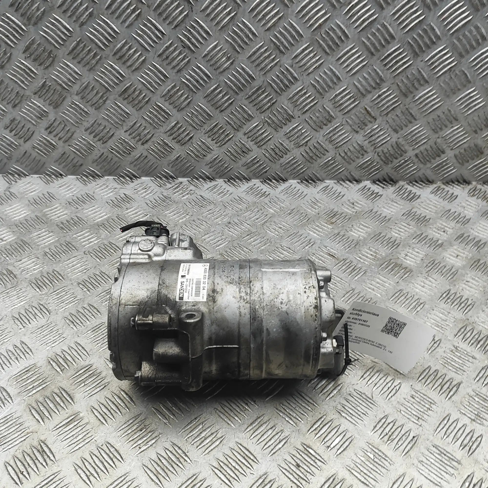 Mercedes-Benz A (W177) Air Condition A/C Pump A0008303204 Air Condition A/C Pump MERCEDES-BEN...