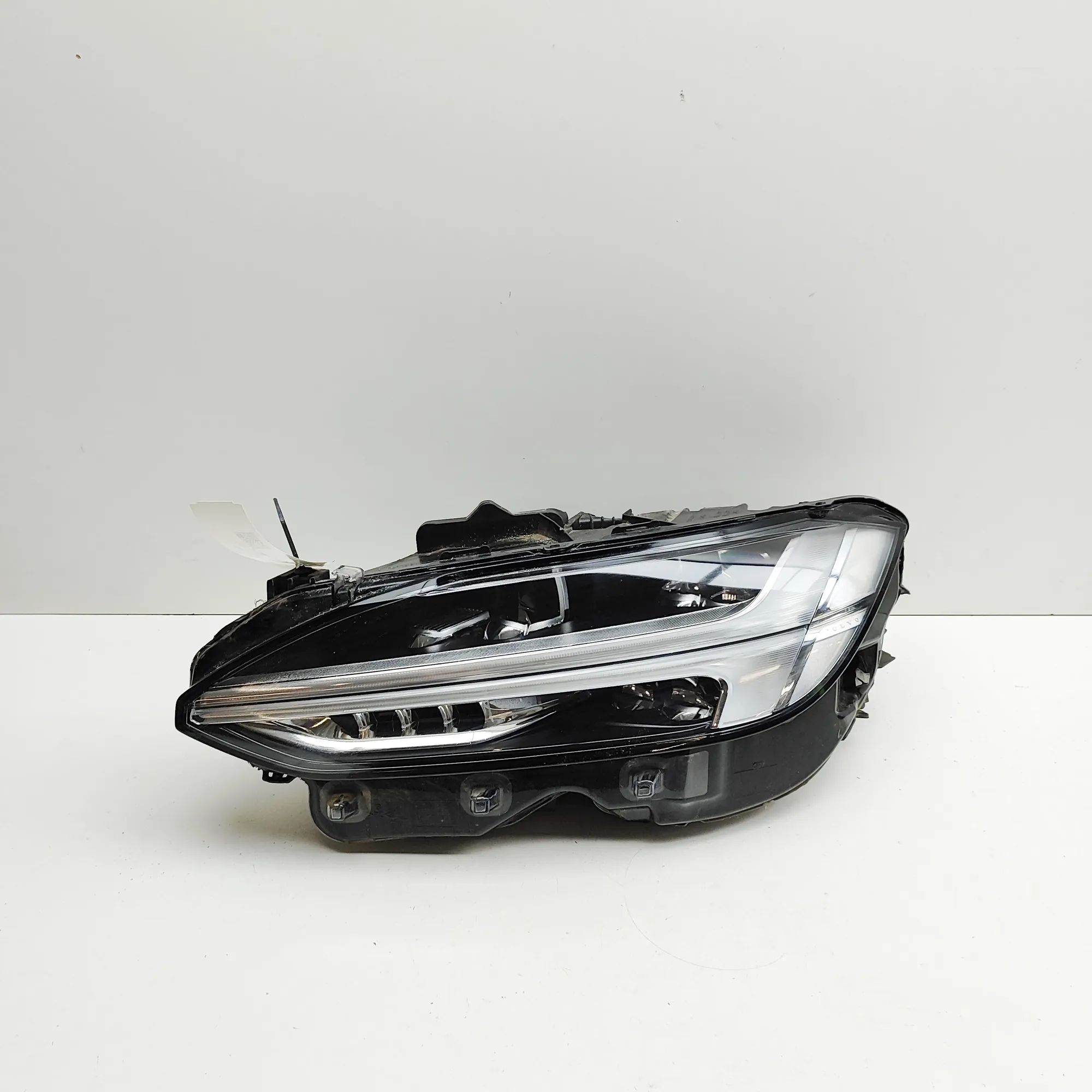 Volvo S90 Front Left Headlight 32404741 Front Left Headlight VOLVO V90 (II Est...