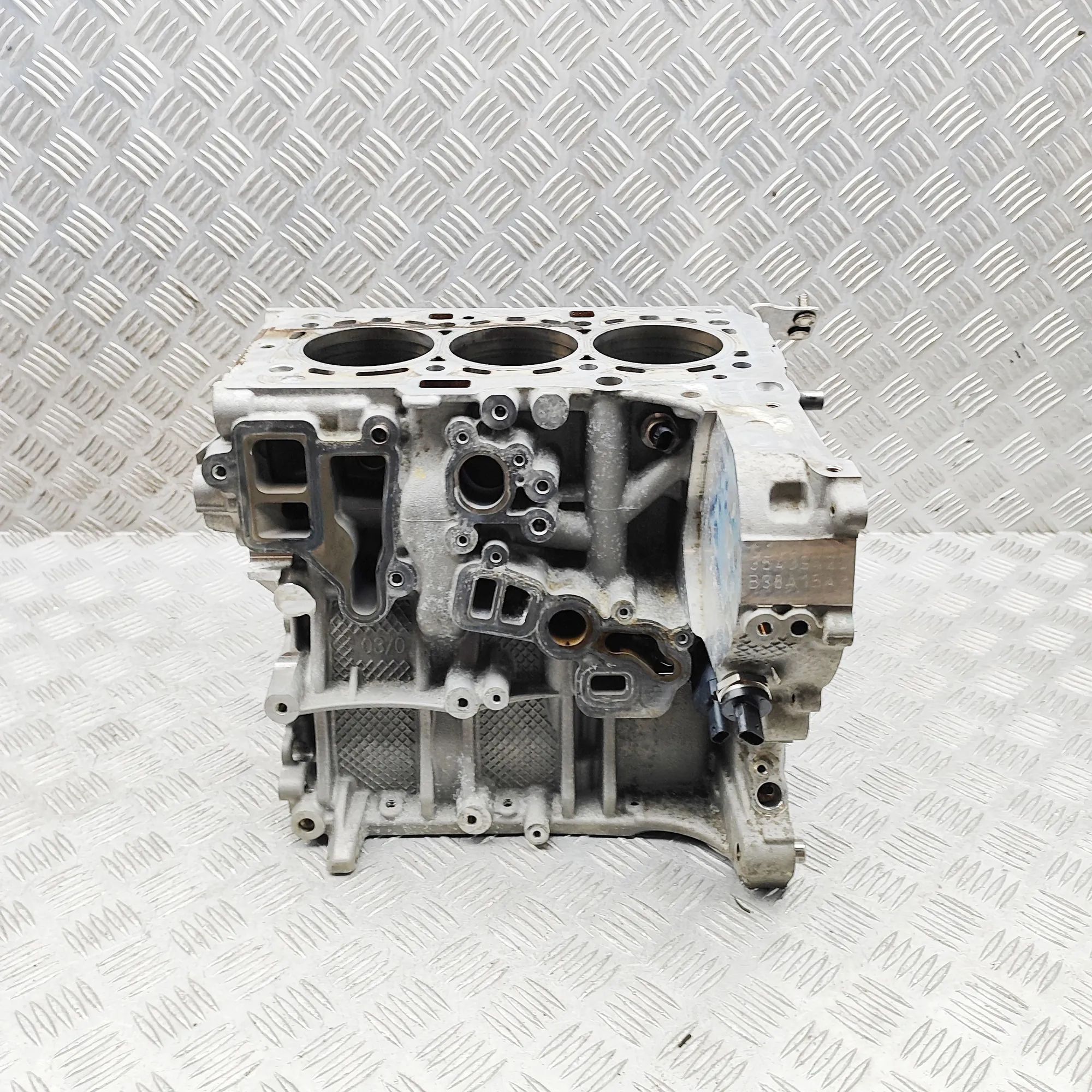 BMW 2 (F22 / F23) engine block 8513372 Engine Block BMW 2 SERIES (Active Toure...
