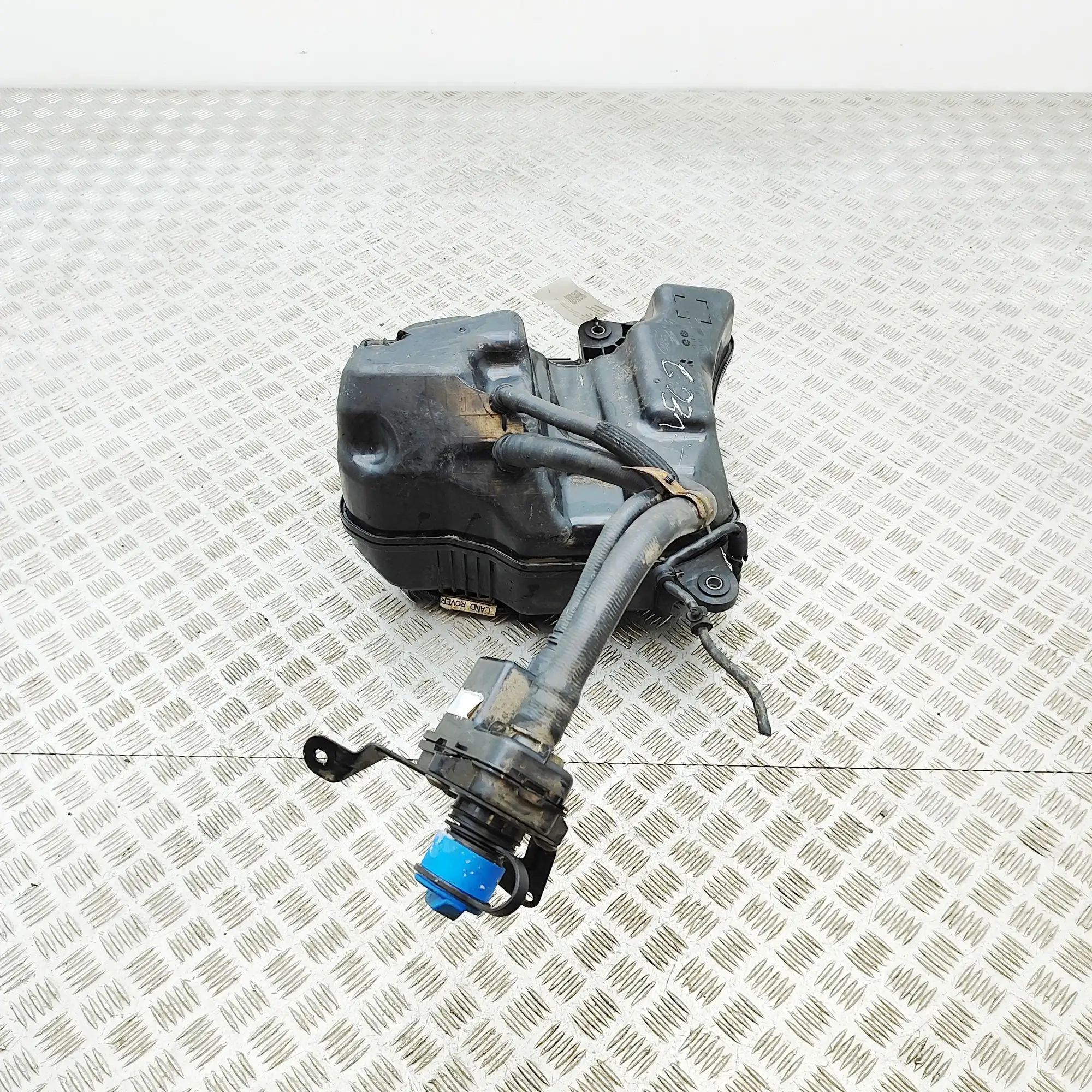 Land Rover Discovery Sport Adblue tank