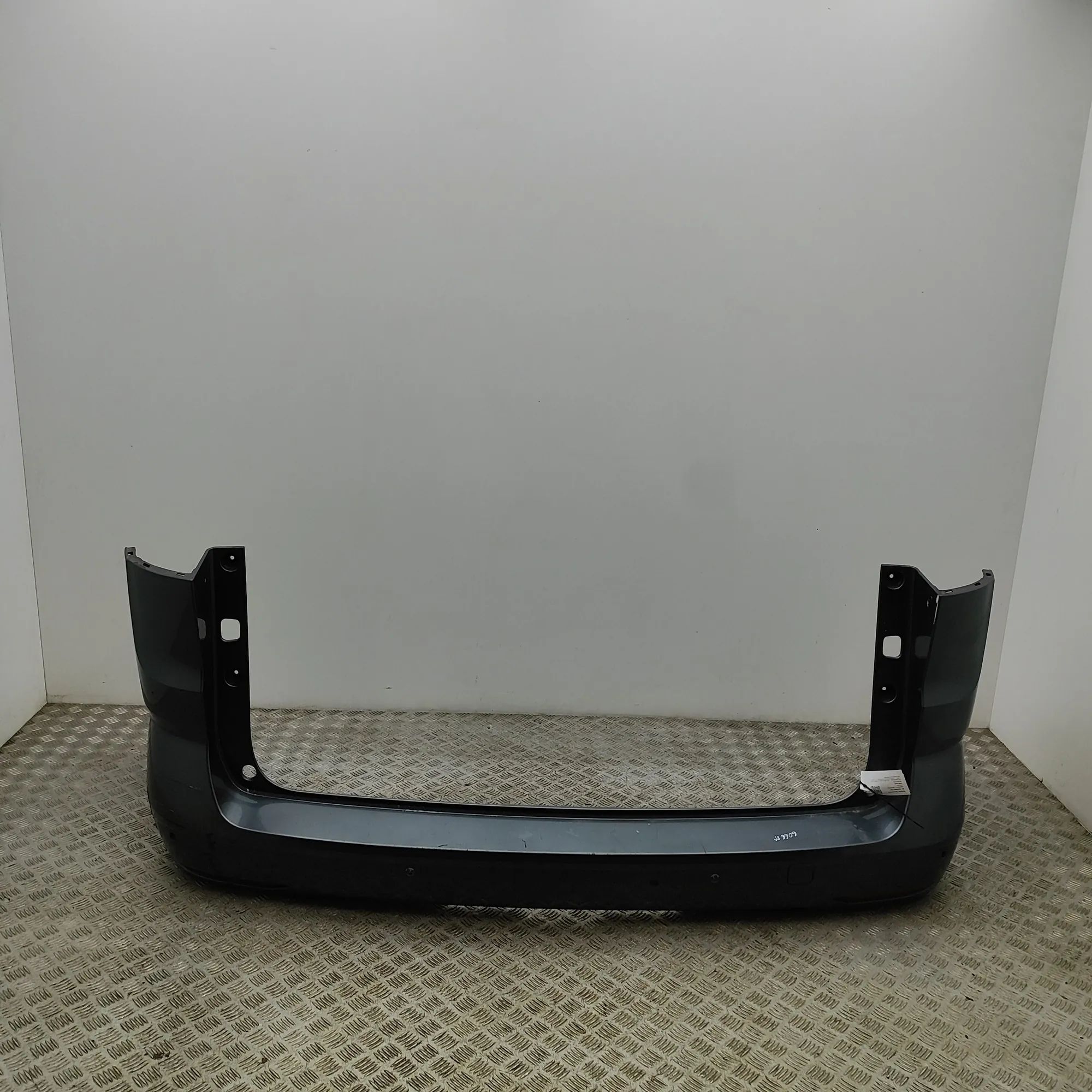 Volkswagen Multivan (T7) rear bumper 7T0807417A Rear Bumper VW MULTIVAN (T7 STM, STN...