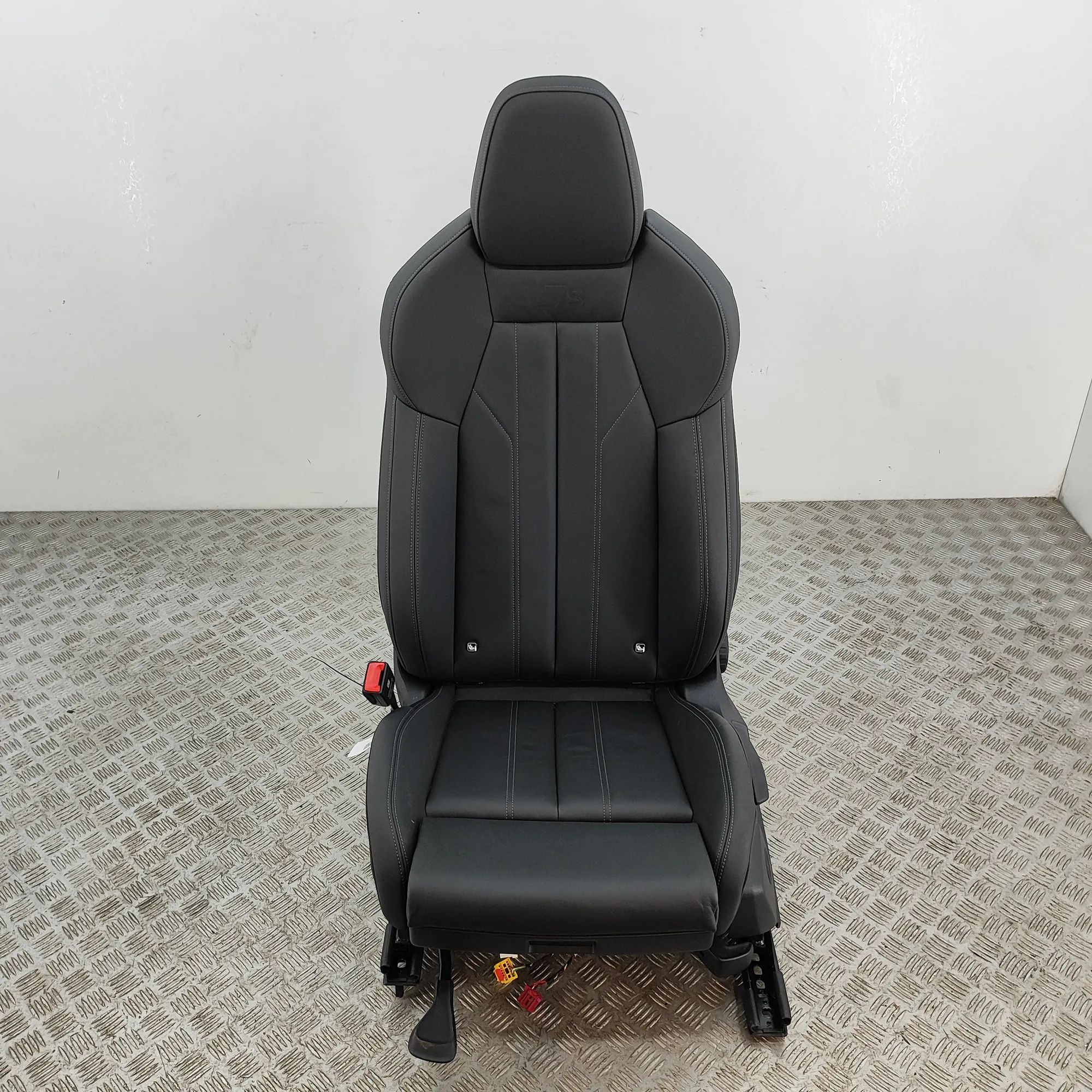 Audi Q5 (GU) Front Left Seat 8MA881105B Front Left Seat AUDI Q5 (GUB) (2025-...