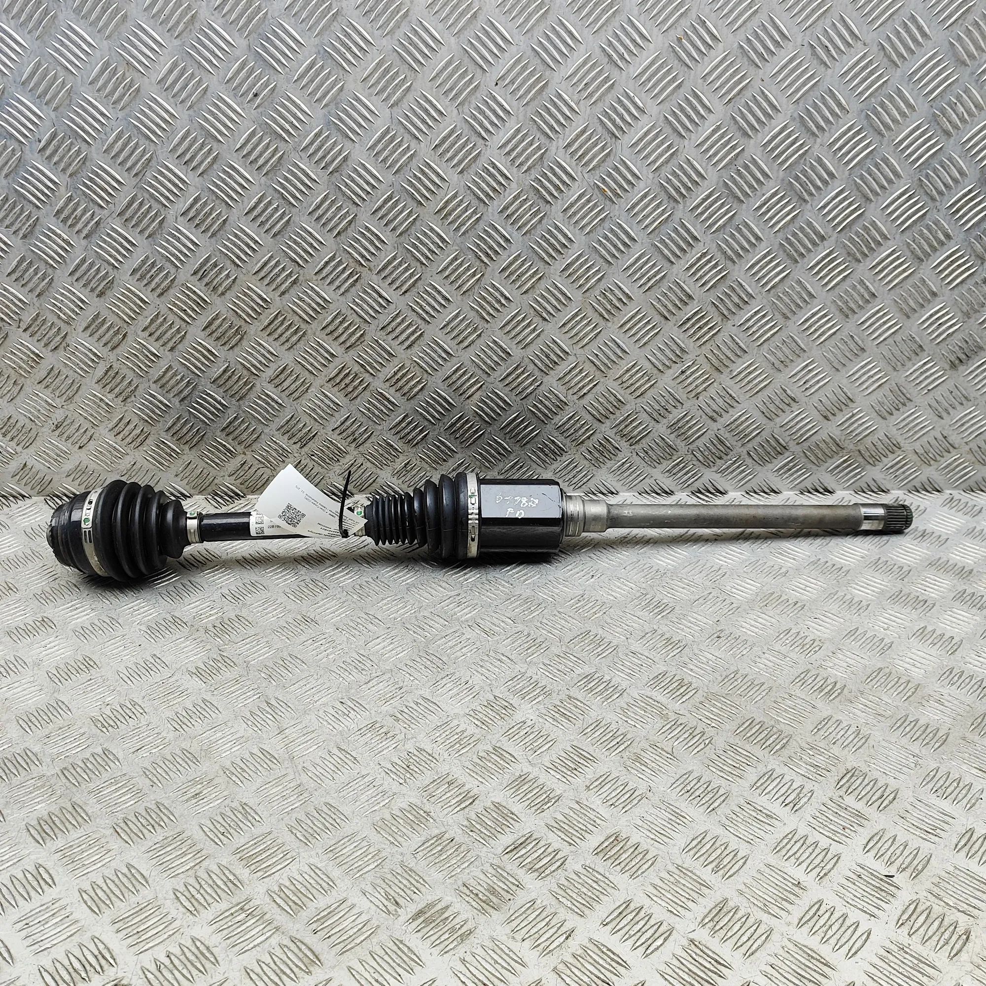 BMW 4 (G22 / G23 / G26)  Front Right Driveshaft 9452630 Front Right Driveshaft BMW 4 SERIES (Gr...
