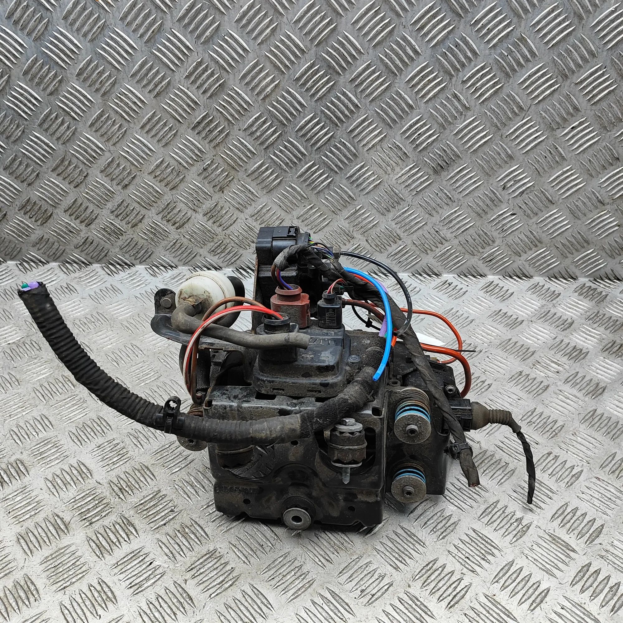 Audi Q7 (4M) Air Suspension Compressor 4430203001, 26071634, 4M0616005H Air Suspension...