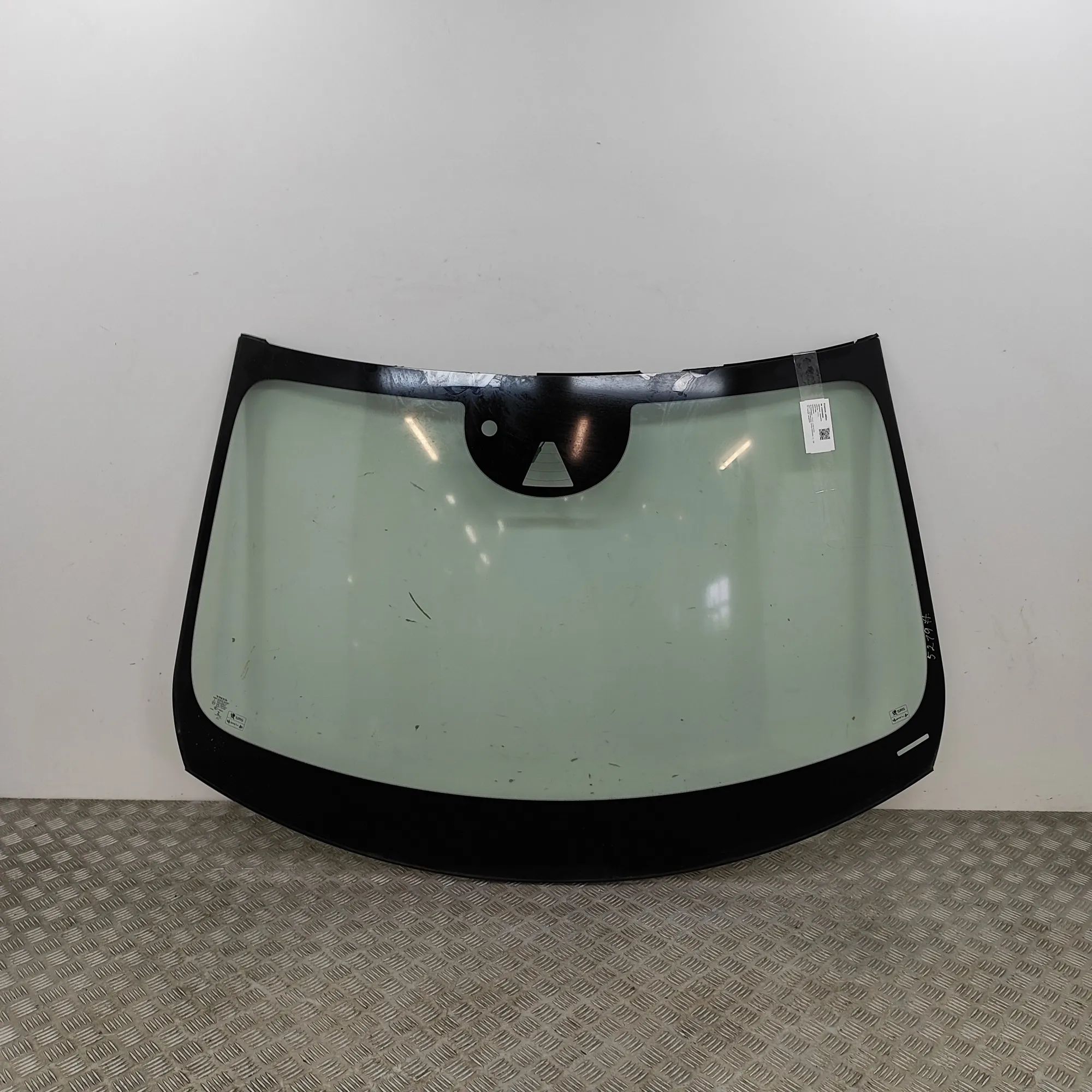 Volvo XC60 Front Windshield 43R-002687, 32244867 Front Windshield VOLVO XC6...