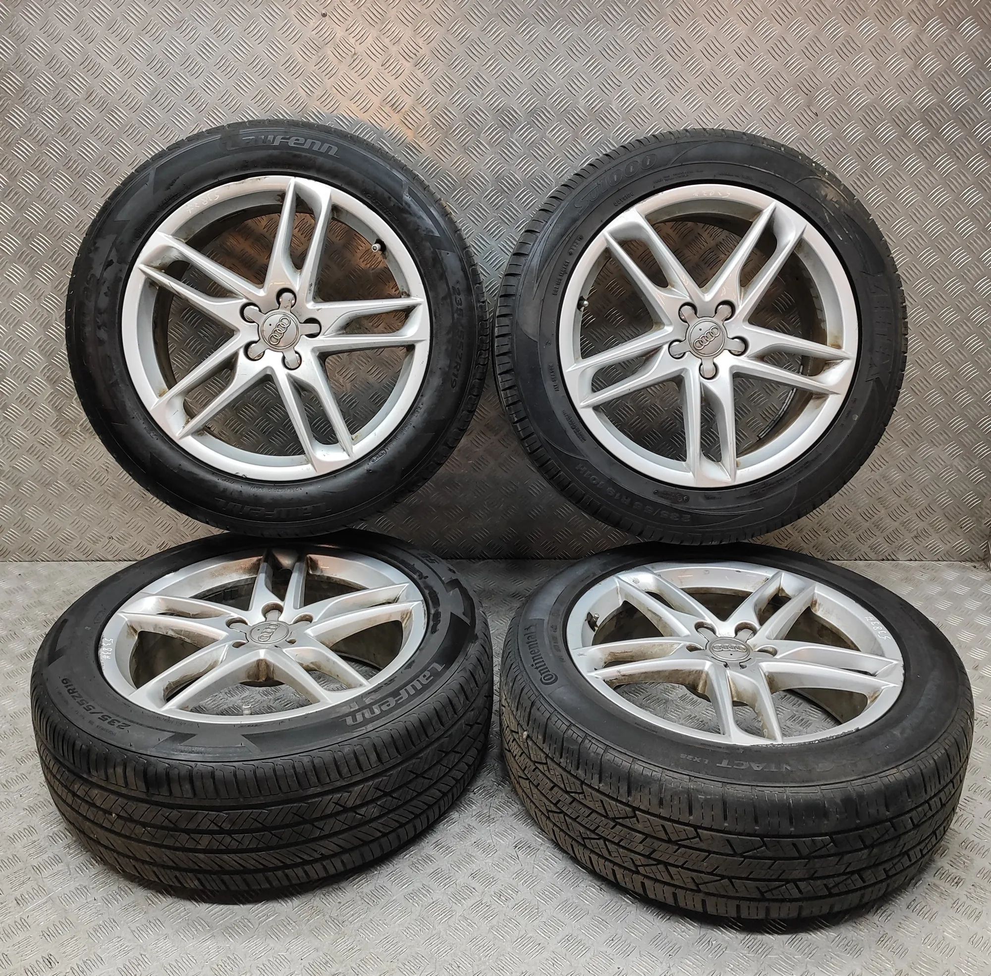 Audi Q5 (8R) Alloy Wheel Set 8R0601025BN Alloy Wheel Set AUDI Q5 (8R) (2008-...