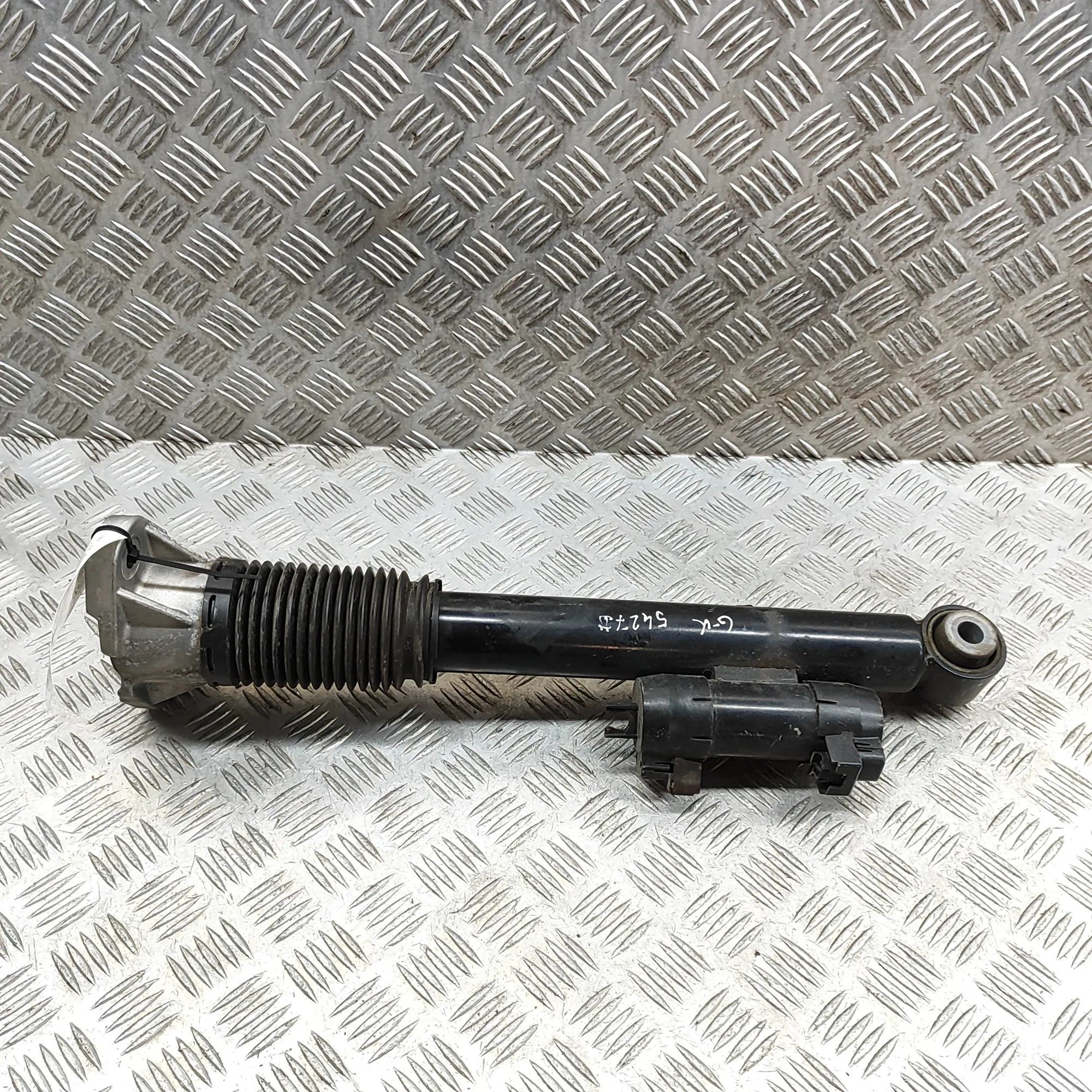 Mercedes-Benz GLE (W167) Rear Left Shock Absorber A1673202301 Rear Left Shock Absorber MERCEDES-B...