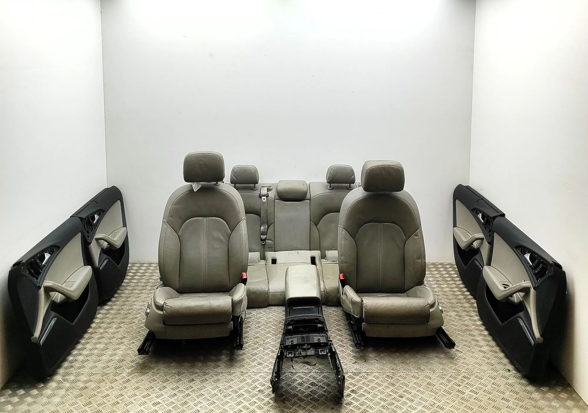 Audi A6 (C7) Interior Seats W/ Door Cards Kit 4G0867222, 4G1867021, 4G1867022 Interior Seats ...