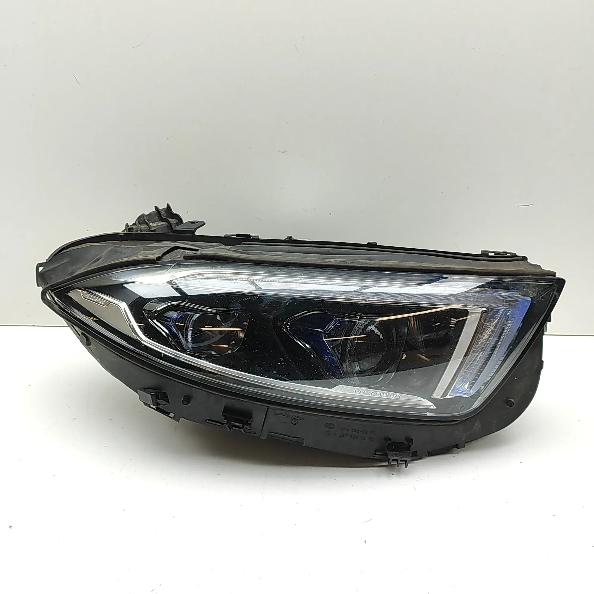Mercedes-Benz CLS (C257) Front Right Headlight A2579063202 Front Right Headlight MERCEDES-BENZ...