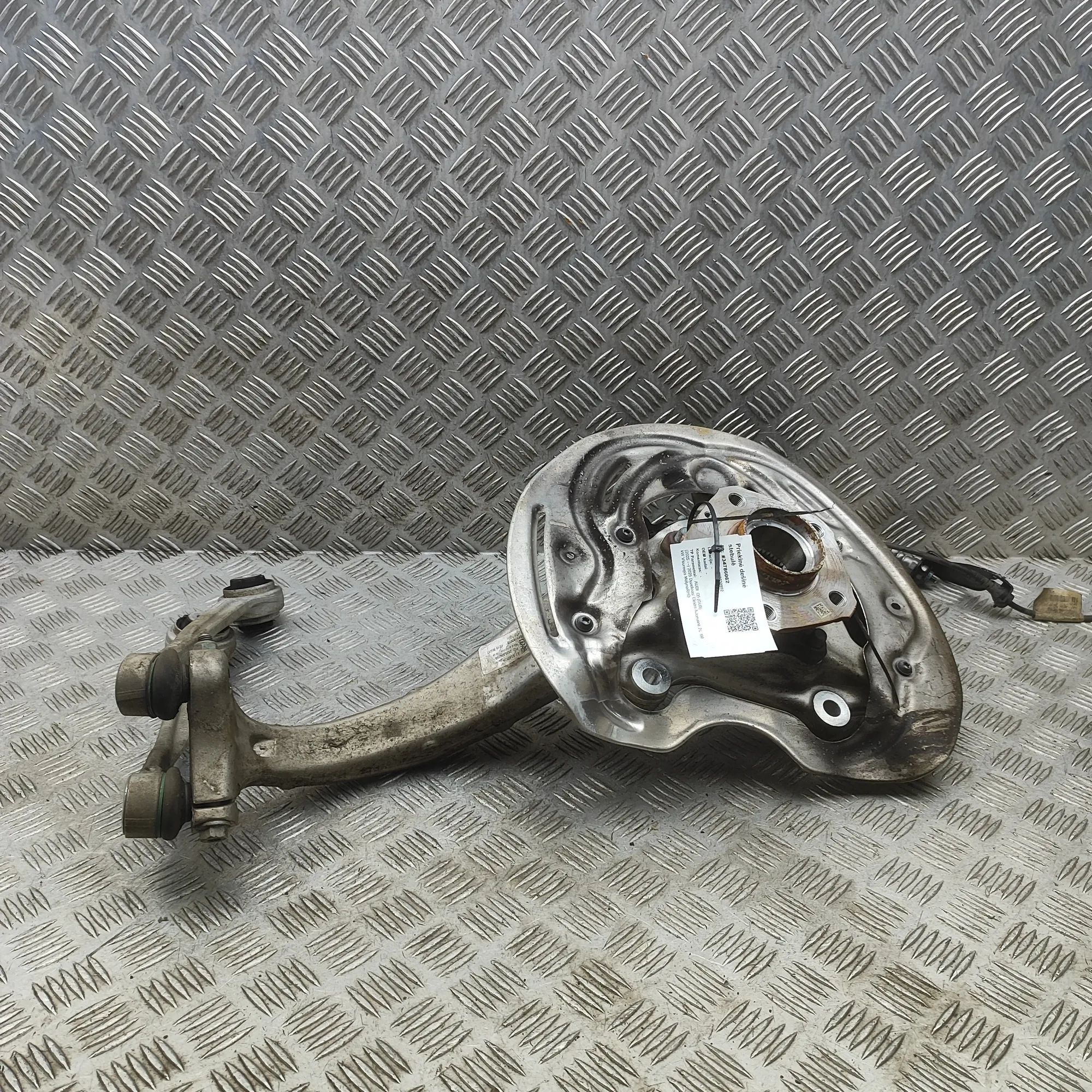 Audi Q5 (GU) Front Right Wheel Hub 8MA407560 Front Right Wheel Hub AUDI Q5 (GUB) (...