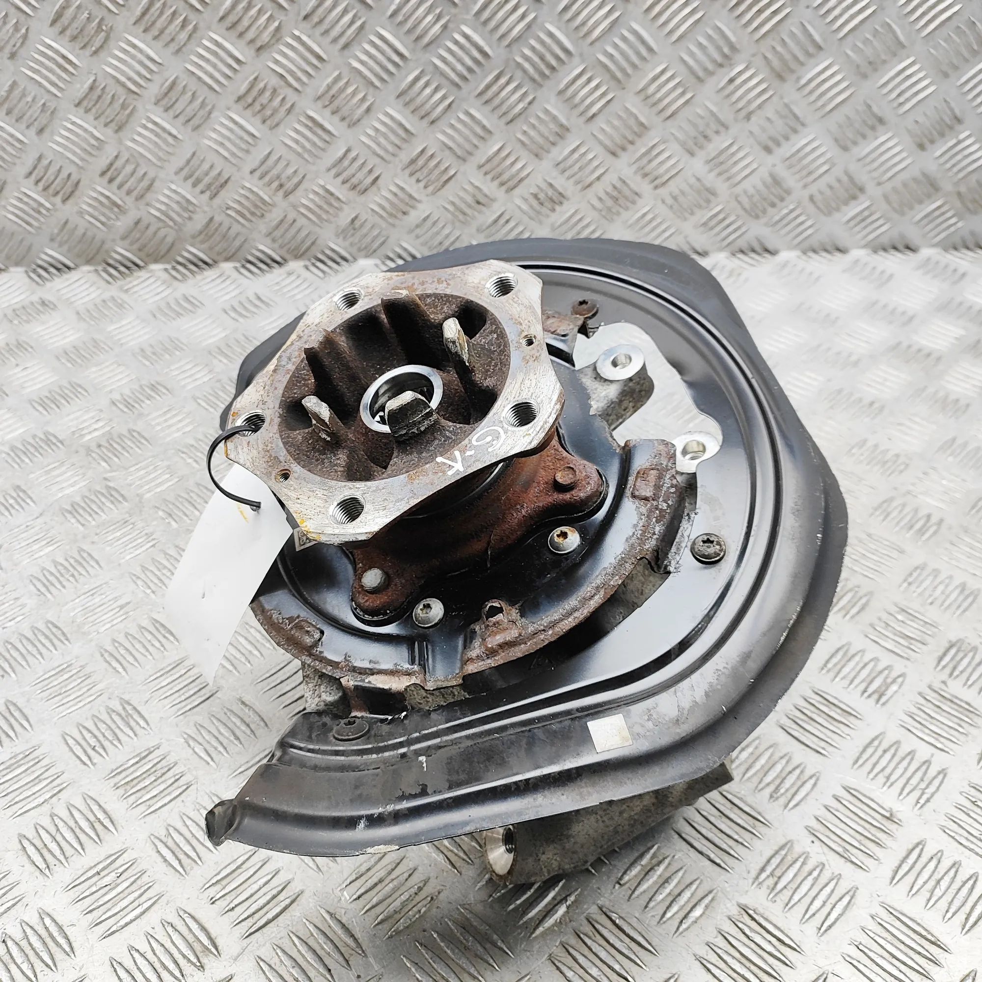 Porsche Cayenne Rear Left Wheel Hub Spindle