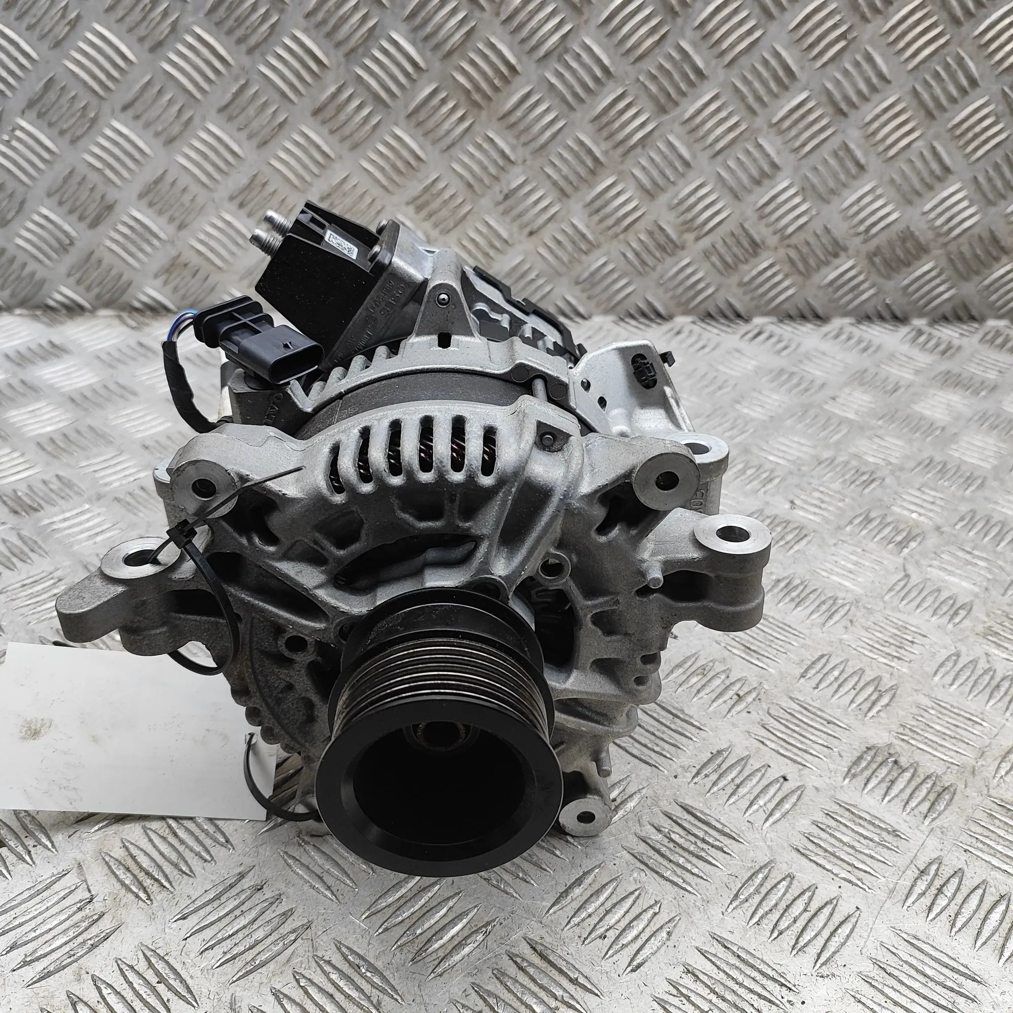 Volvo XC60 Alternator Generator 32406474 Alternator Generator VOLVO XC60 (II 24...
